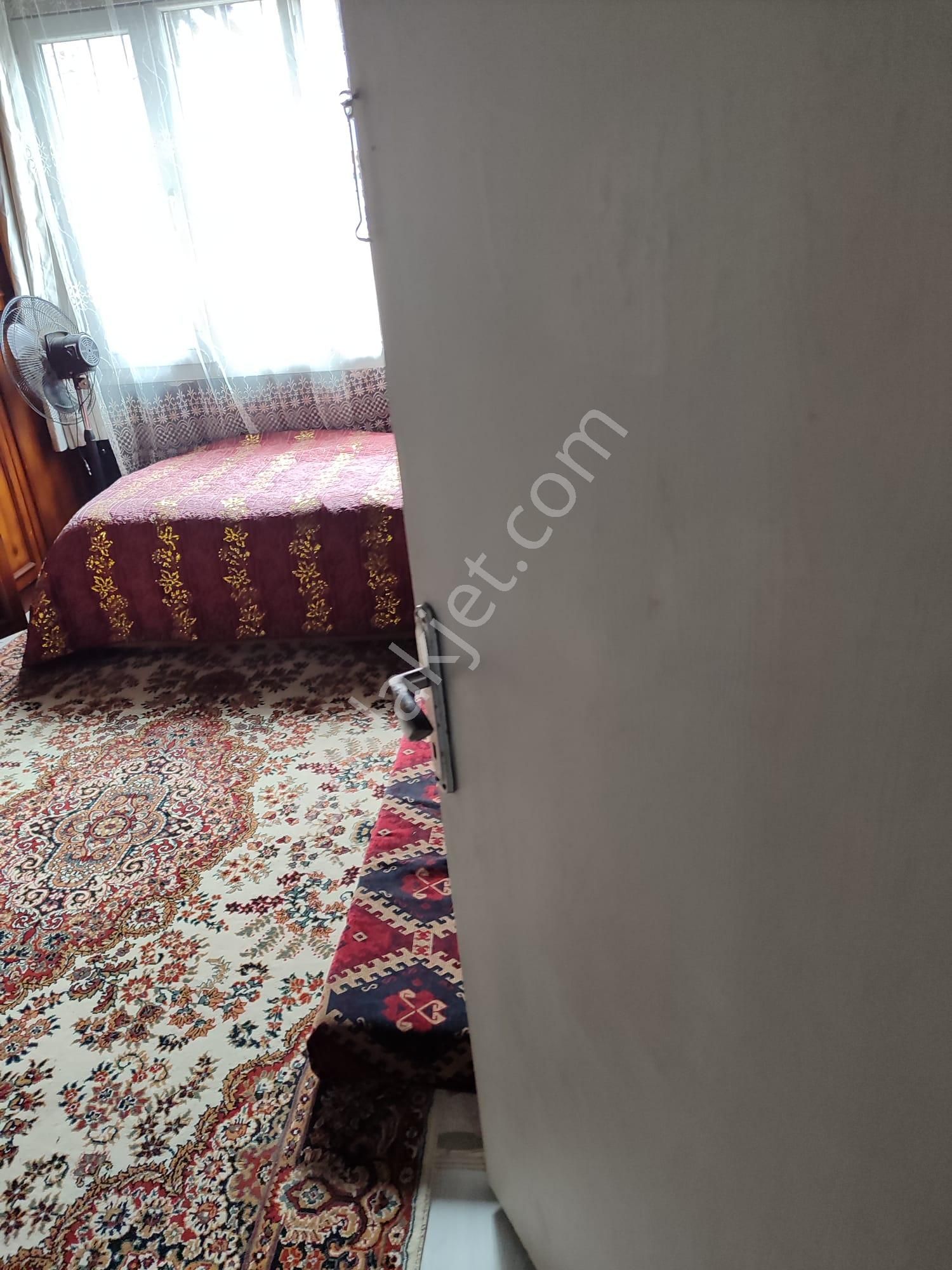 Acil Bayraklı Emek Mahde 155m2 3 Kata İmarlı Müstakil Ev - Görsel 3