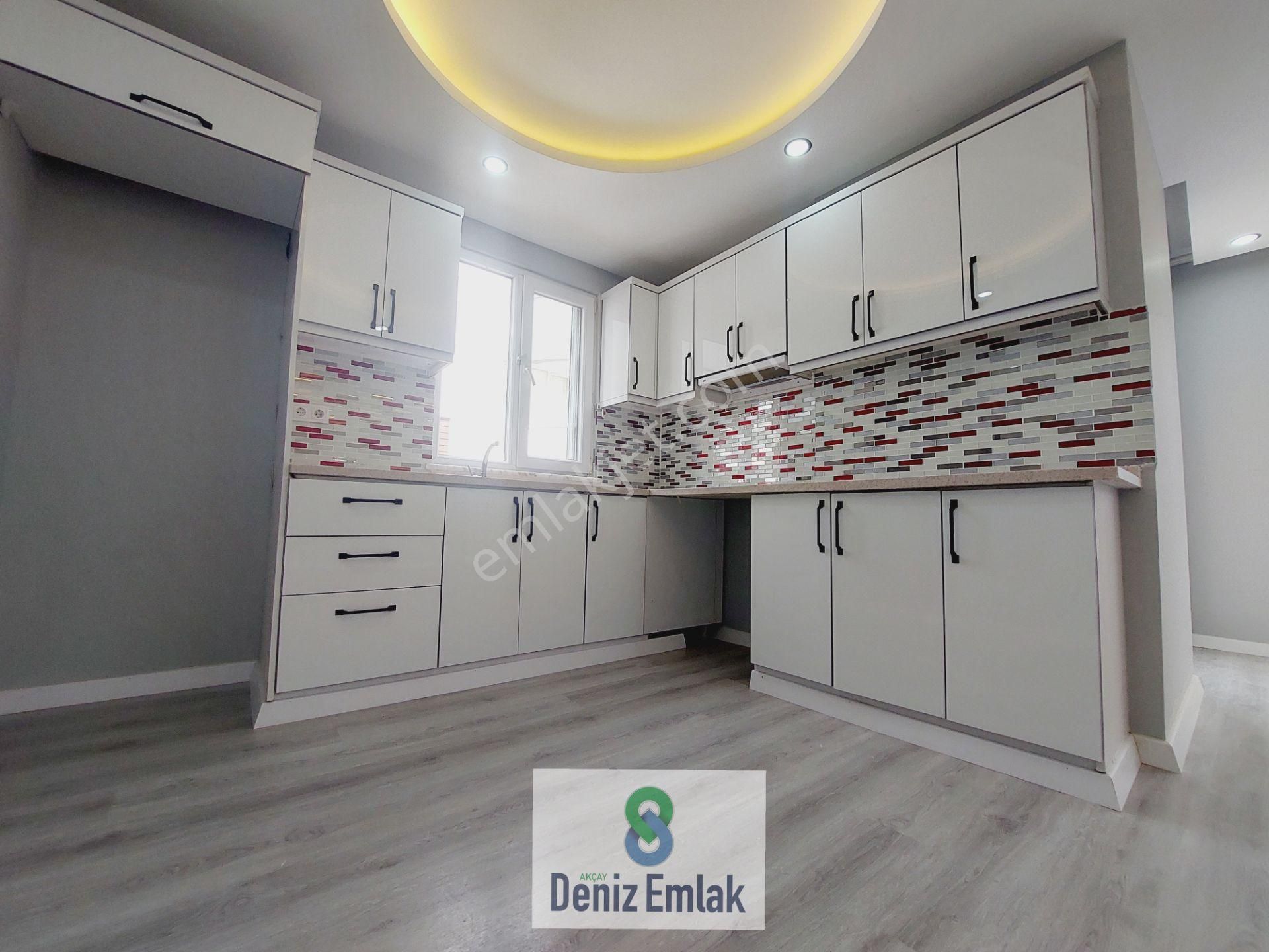 Denizden Akçay Da Masrafsız Satılık 2+1 Daire