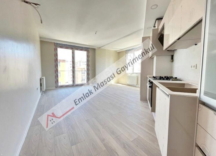 Selamiçeşmede Özgürlük Parkına Yakın 1+1 Sıfır Satılık Daire Emlak Masası