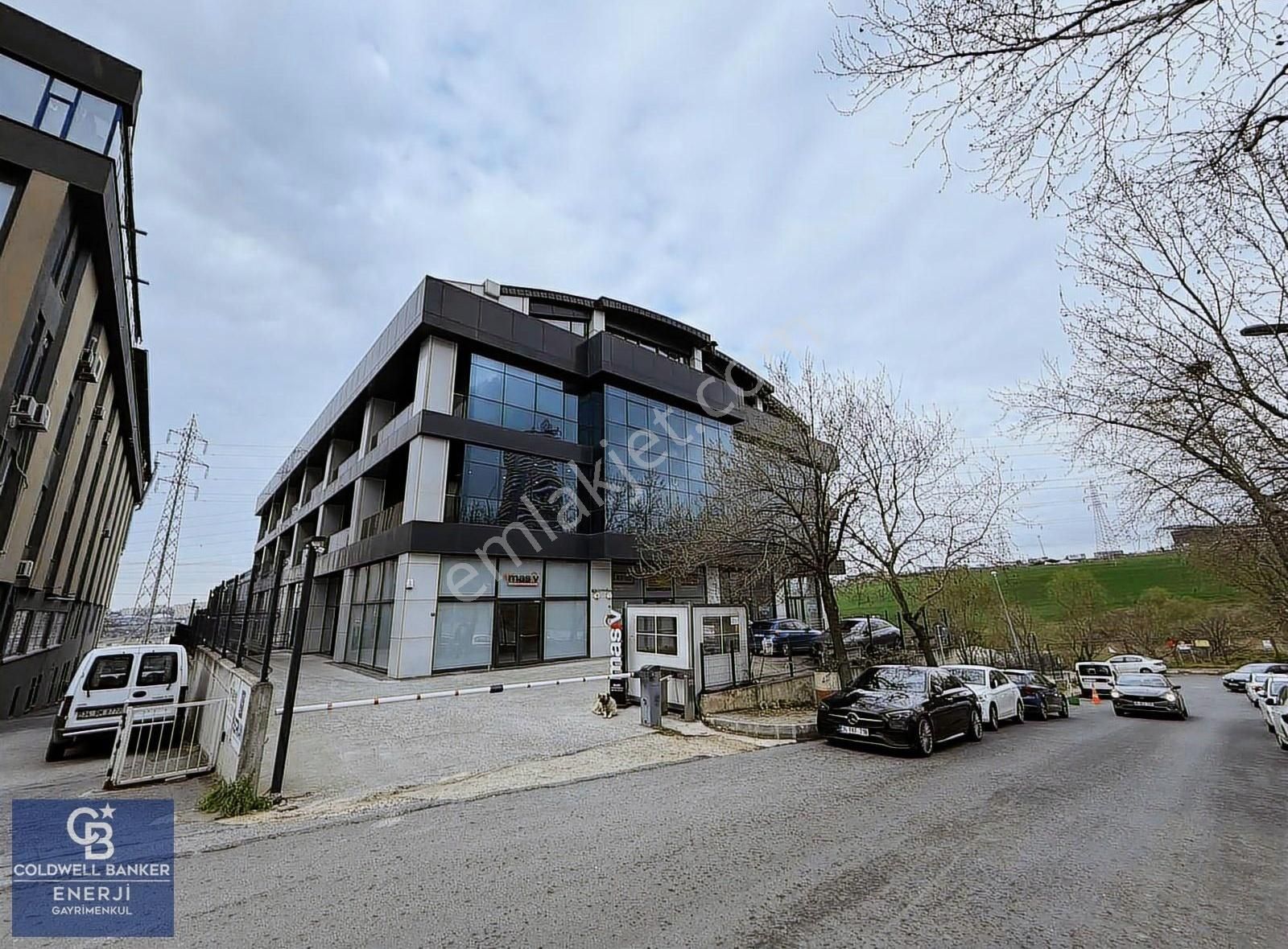 Avcılar Cihangir Mahallesi Kiralık 1+1 Ofis Prestijli Binada