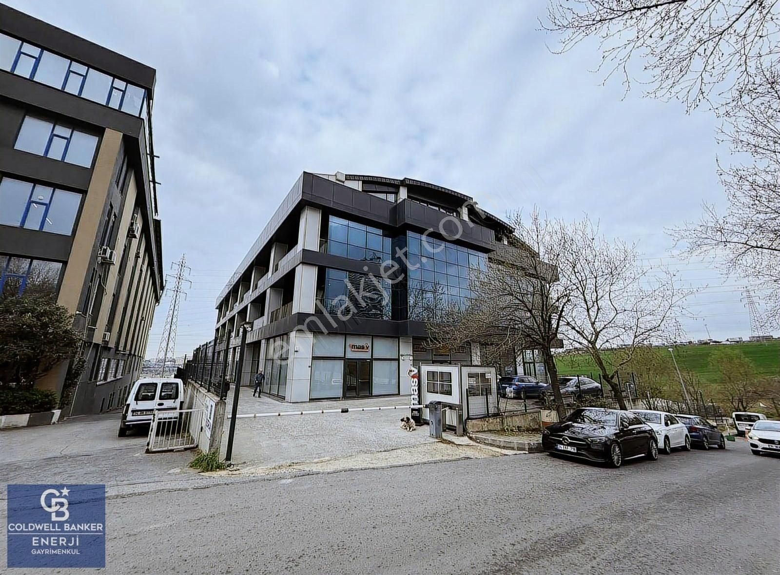 Avcılar Cihangir Mah. Cihangir Üni. Yanıbaşında Kiralık 2+1 Ofis