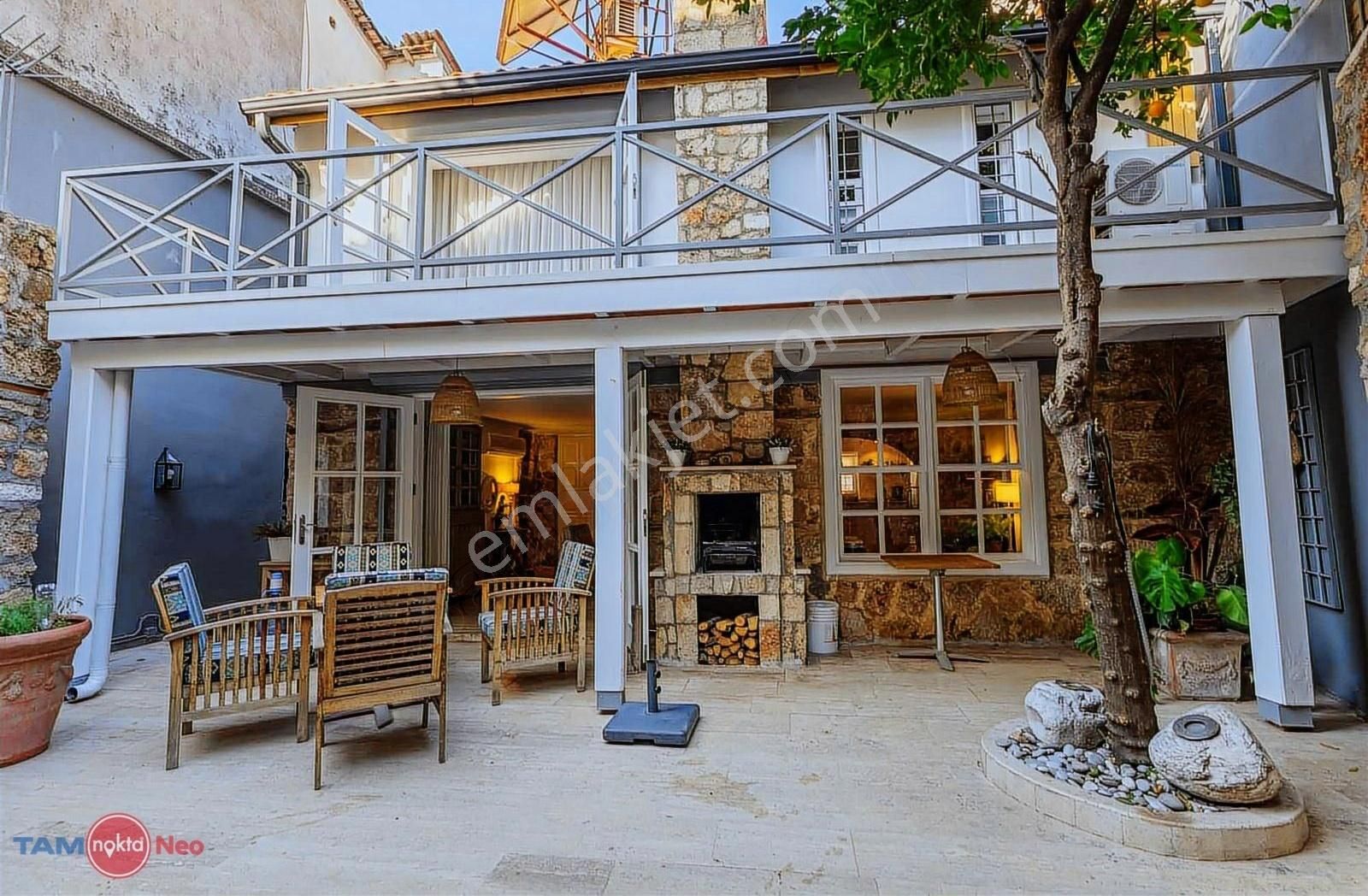 Kaleiiçinde Satılık 3+1 Havuzlu Lüks Villa