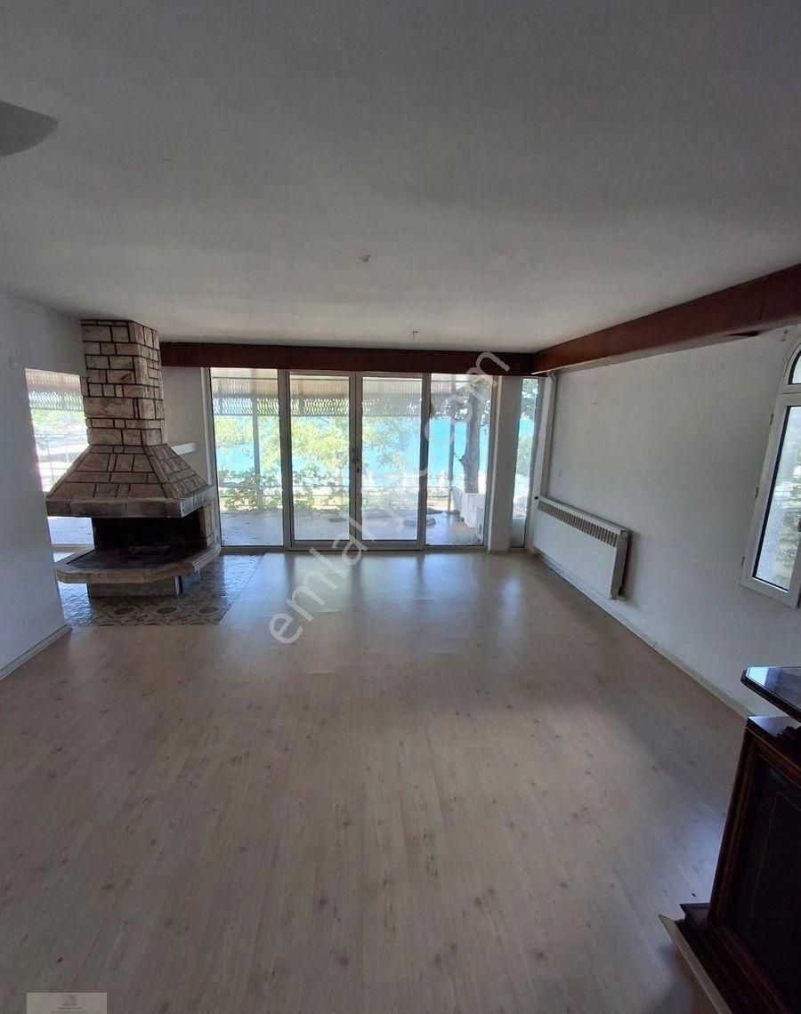 Çok Acil Denize Sıfır Villa Kent Sitesinde Lebiderya Deniz Manzaralı Havuzlu Villa - Görsel 6