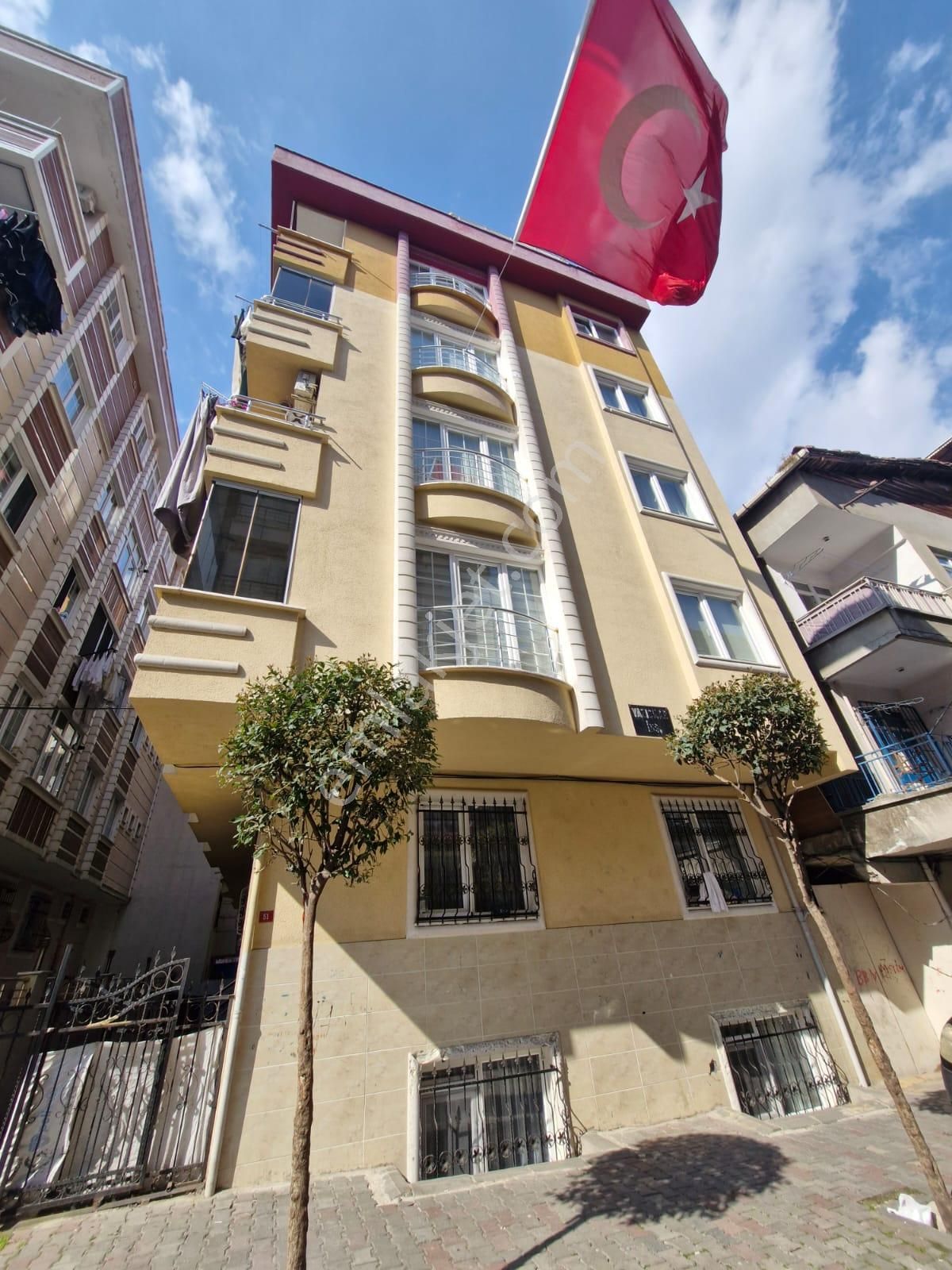 Fatih Emlaktan Mevlana Camii Yakını Satılık 4+2 Dubleks Daire