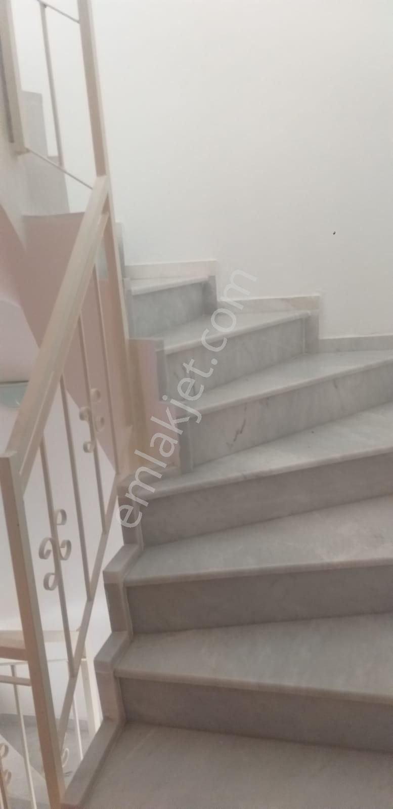 Tombul Emlaktan Kuşadası Güzelçamlıkta 5+1 Tripleks Satılık Daire - Görsel 8