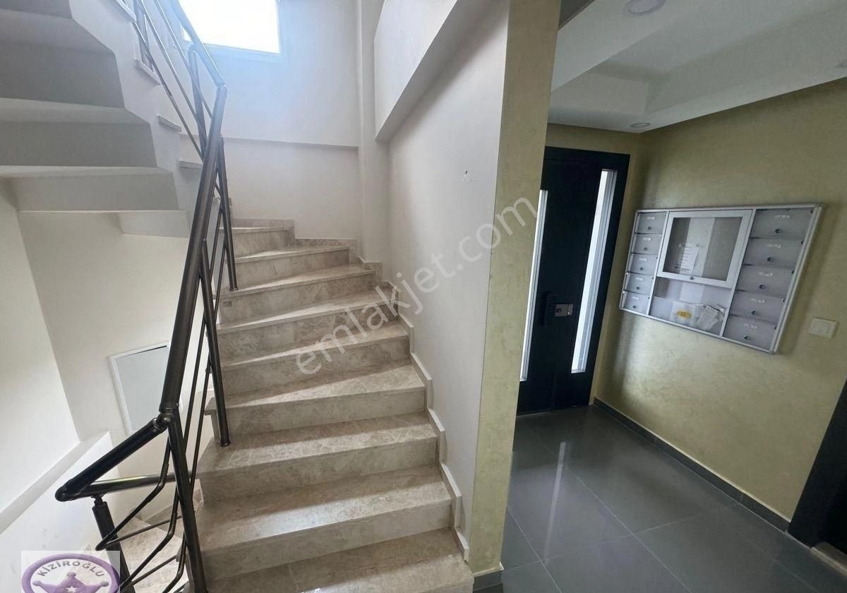 Marinaya Komşu Oturuma Hazır 2banyolu İskanlı Balkonlu 3+1 Daire - Görsel 14