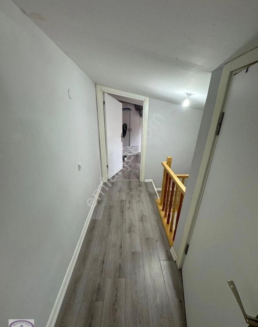 Metroya Yakın Kapalı Açık Otoparklı Asansörlü Balkonlu Aynı Binada 2 Dublex Daire - Görsel 9