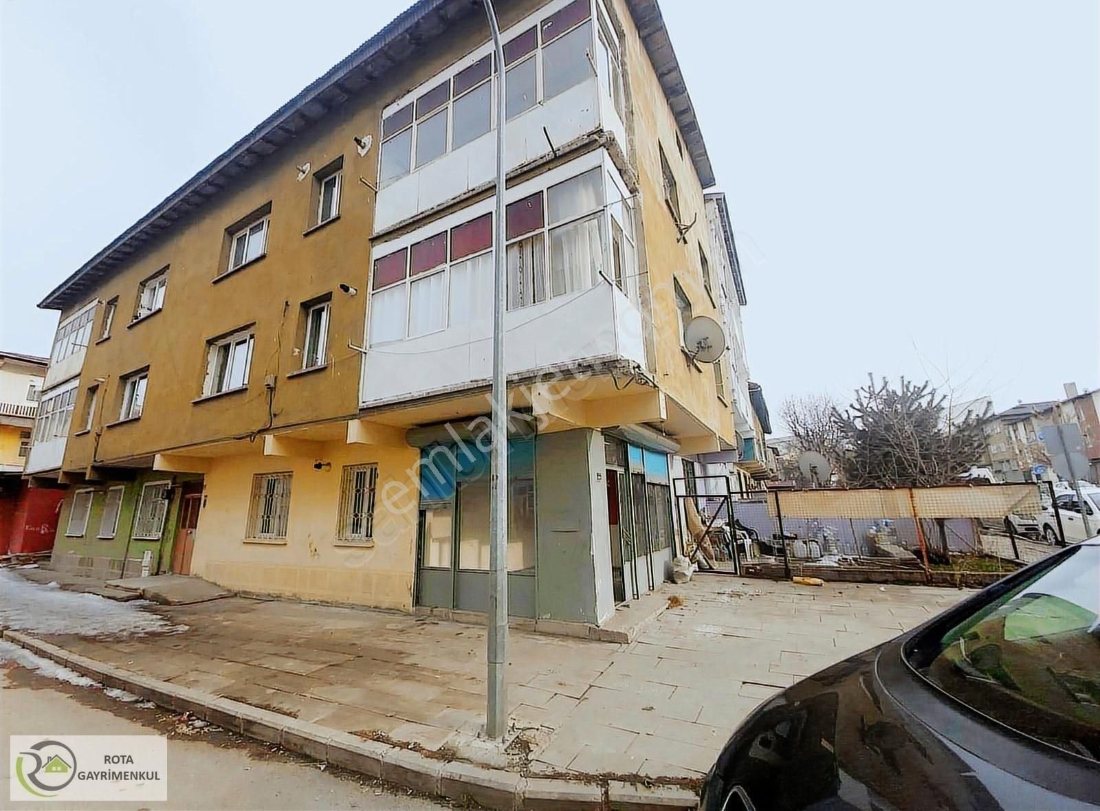 Rota Gm 'den Şükrüpaşa'da Kiralık İşyeri
