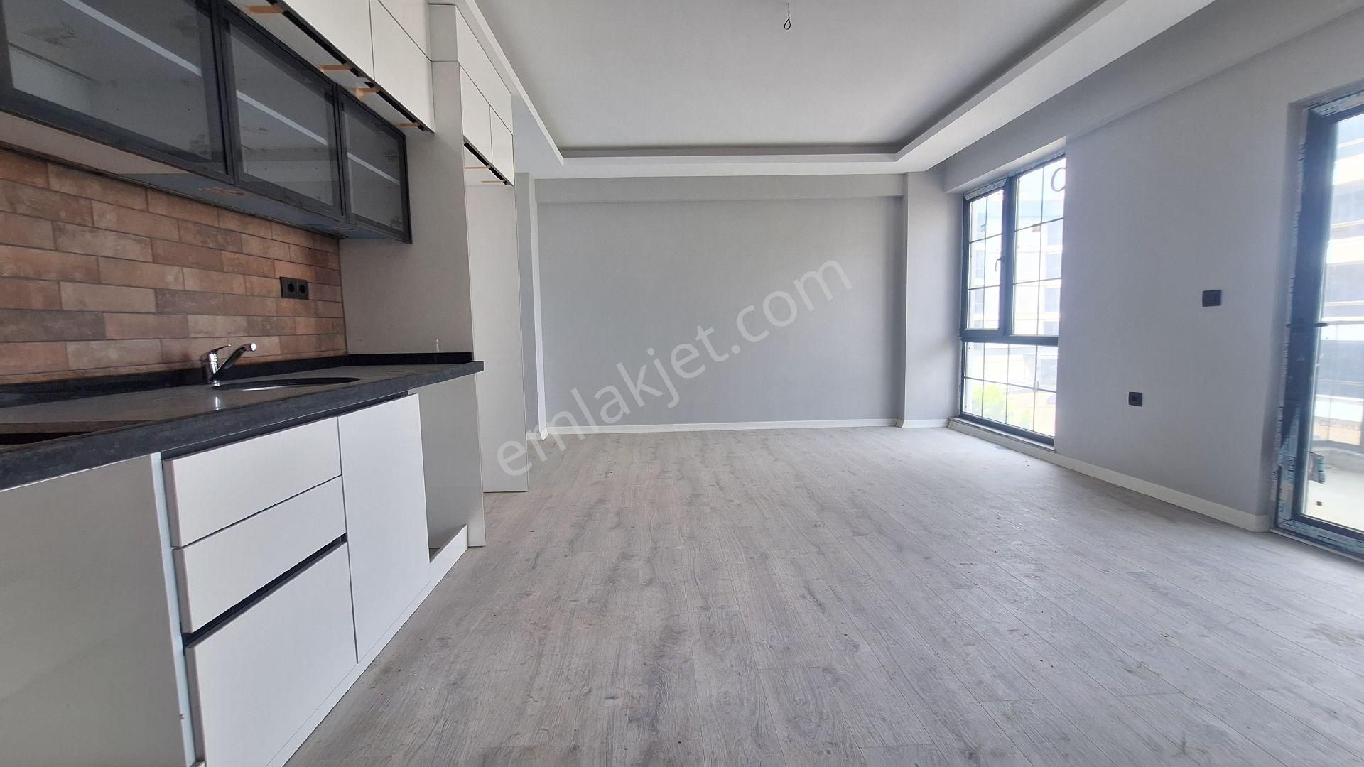 Atakum'da Denize 50 Metre Mesafede Satılık 1+1 Daireler - Görsel 12