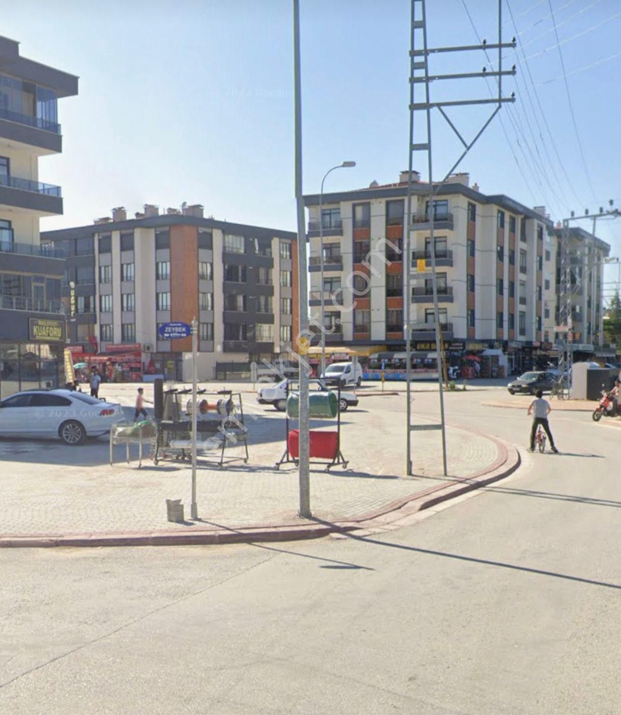 Küçük Aymanas Kiralik Genis Dukkan