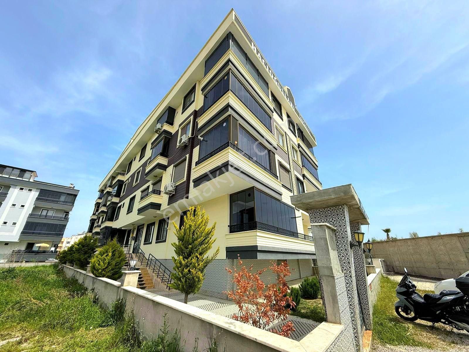 ▶ ▶akçay Körfez'den Altınkum'da Kapalı Otoparklı Asansörlü 2+1 Satılık Daire