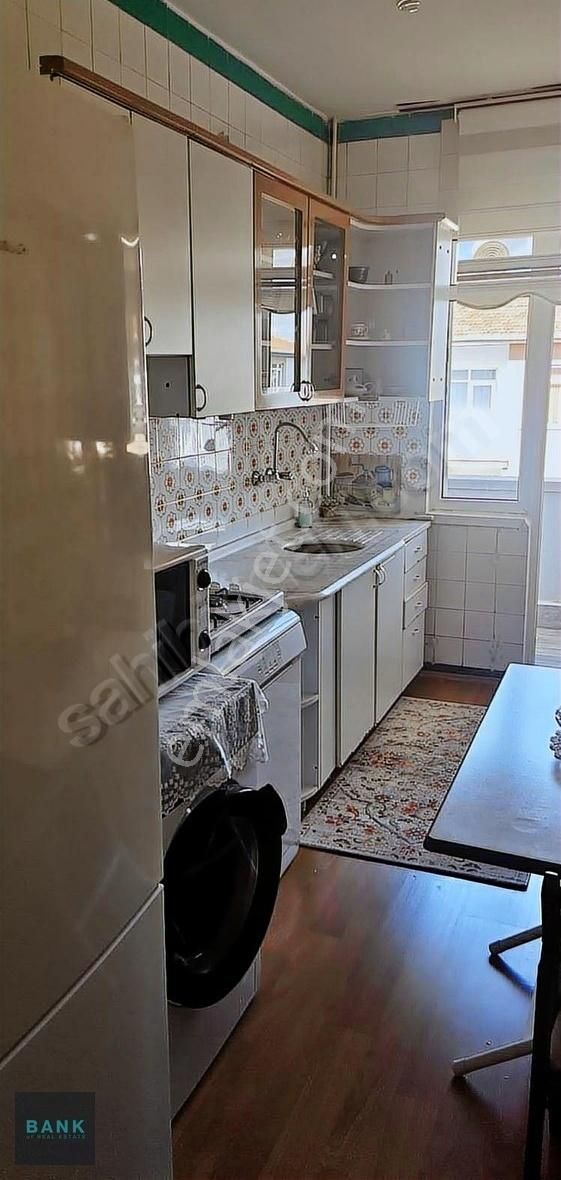Bağlar Caddesi'nde Satılık 3+1 Daire