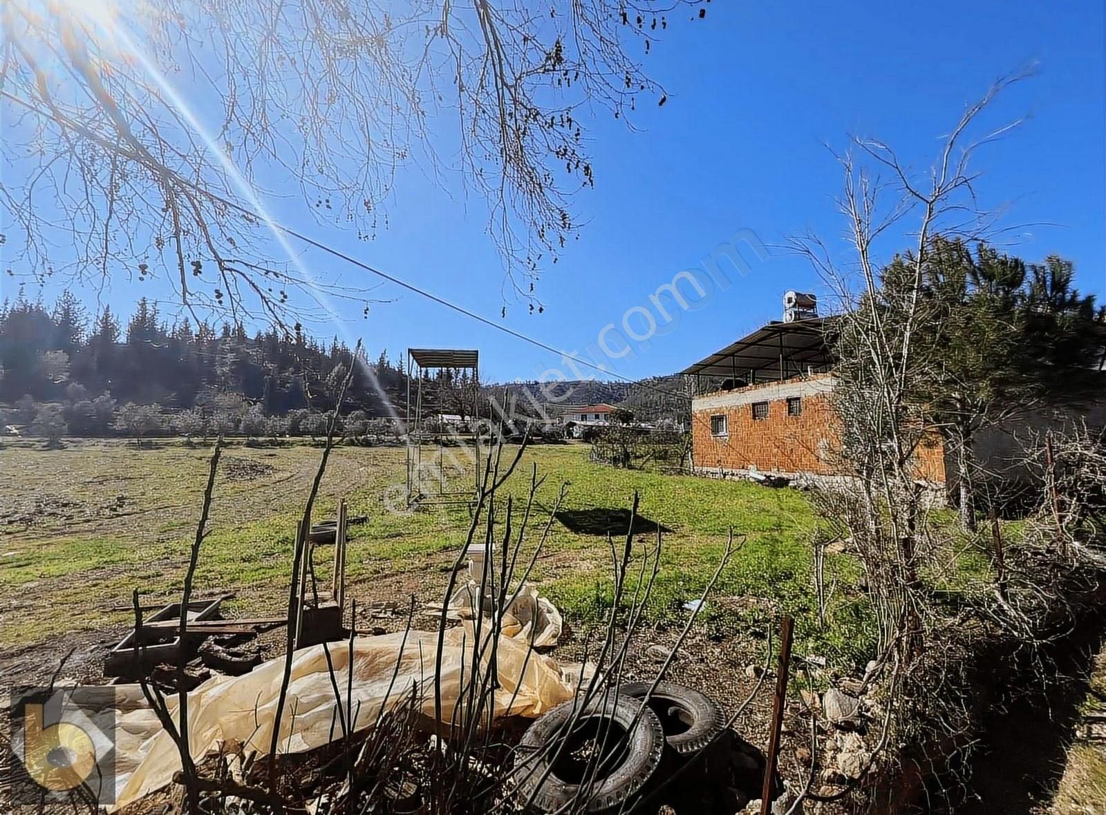 Seydikemer Sahil Zorlar Mahallesinde 709m2 İçinde Müstakil Ev - Görsel 4