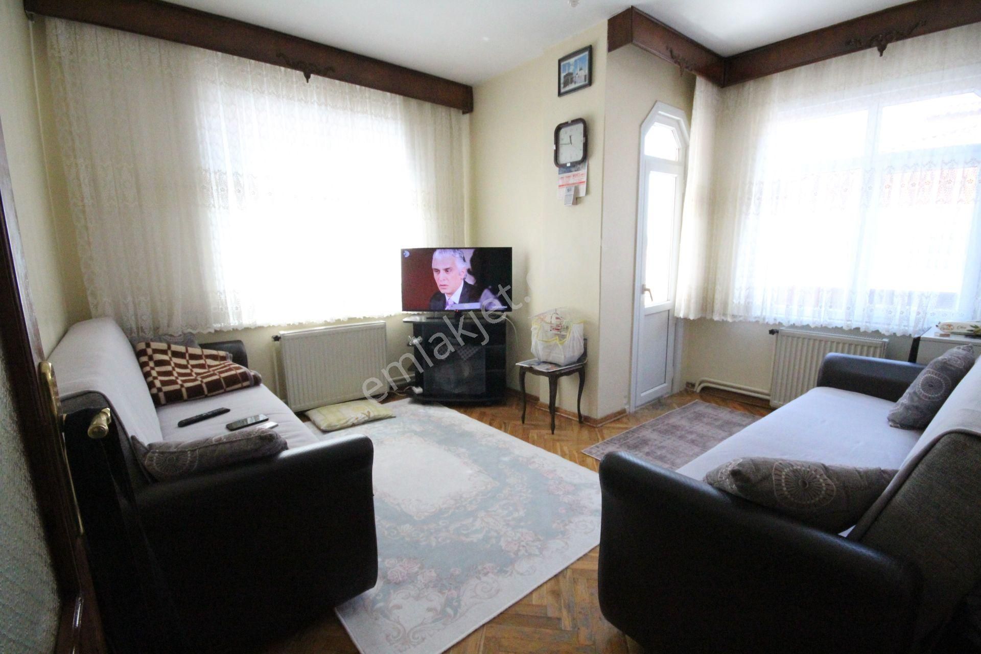 Old City'den Beyaz Konaklar Yanı 1994 Yapımı 4+1 5.kat Dublex Fırsat Teraslı Daire. - Görsel 3