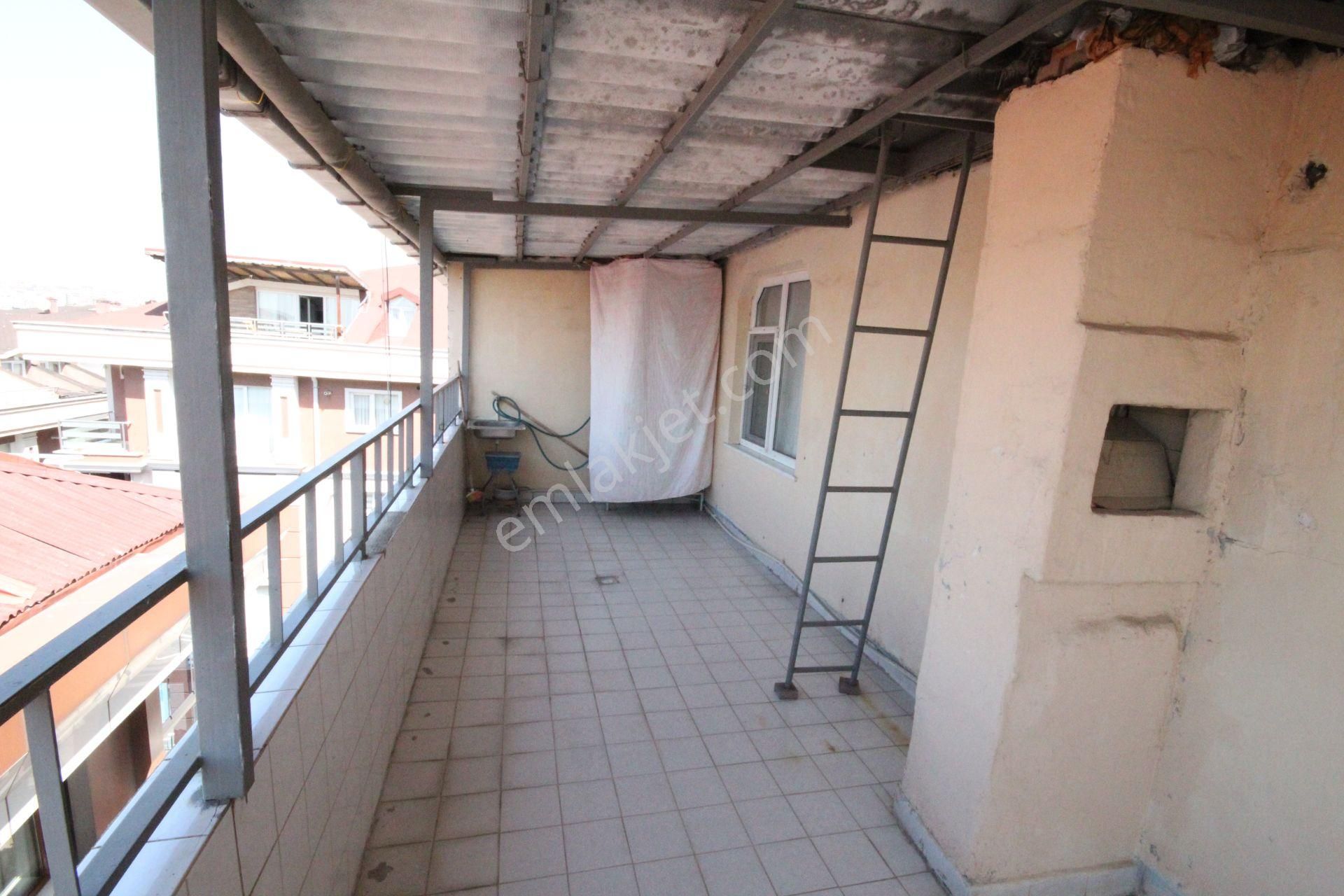 Old City'den Beyaz Konaklar Yanı 1994 Yapımı 4+1 5.kat Dublex Fırsat Teraslı Daire. - Görsel 27