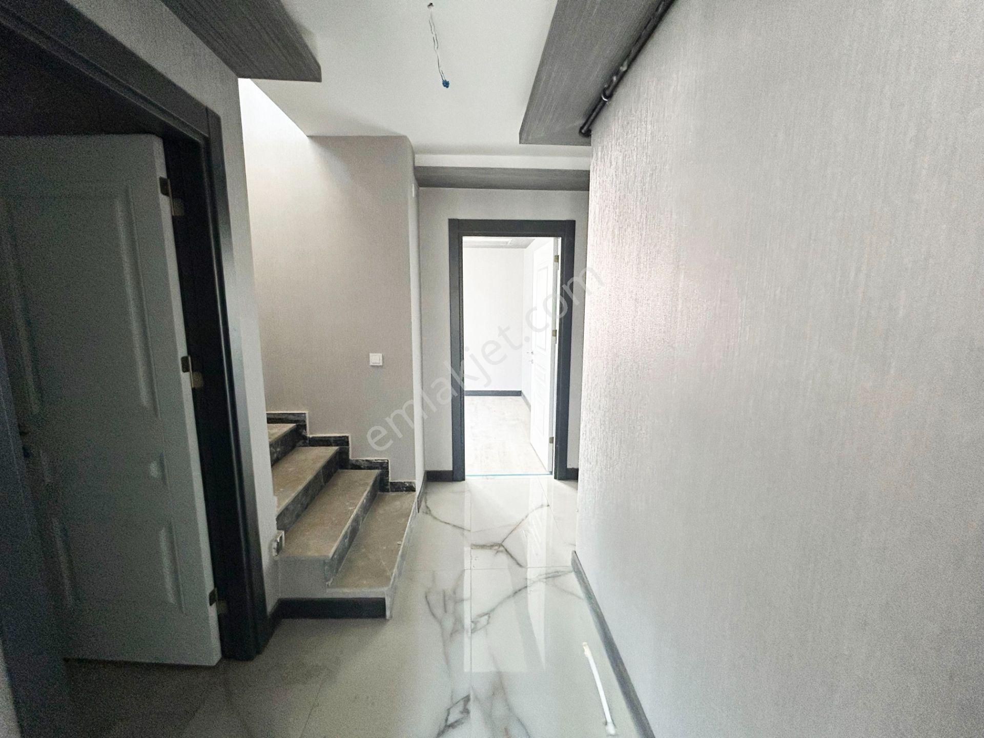 2+1 Sıfır Harika Lokasyonda Teras Balkonlu Asansörlü Daire! - Görsel 13