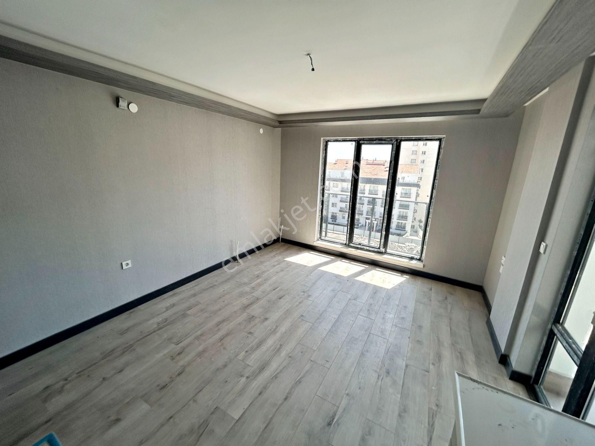 2+1 Sıfır Harika Lokasyonda Teras Balkonlu Asansörlü Daire! - Görsel 9