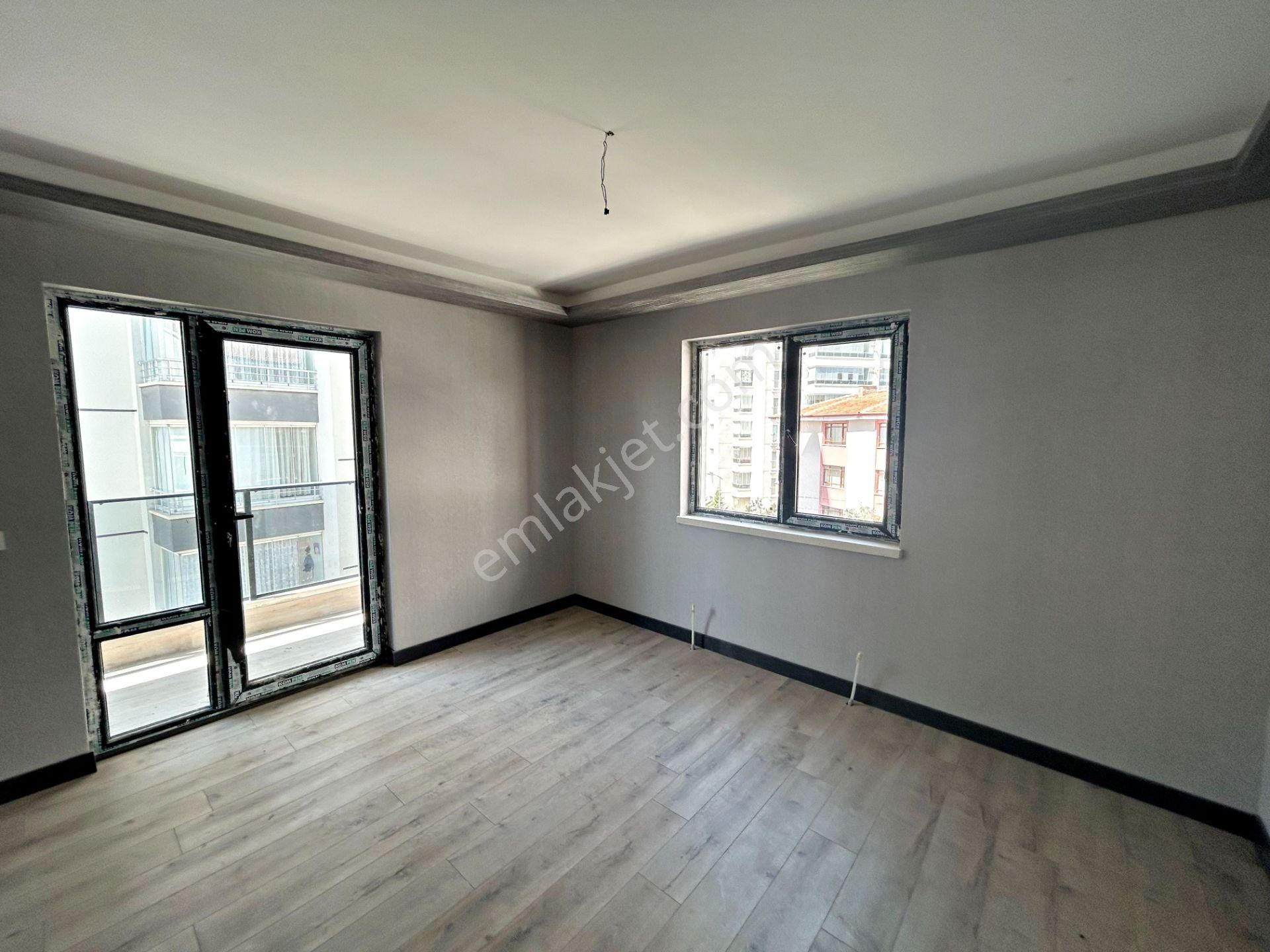 2+1 Sıfır Harika Lokasyonda Teras Balkonlu Asansörlü Daire! - Görsel 14