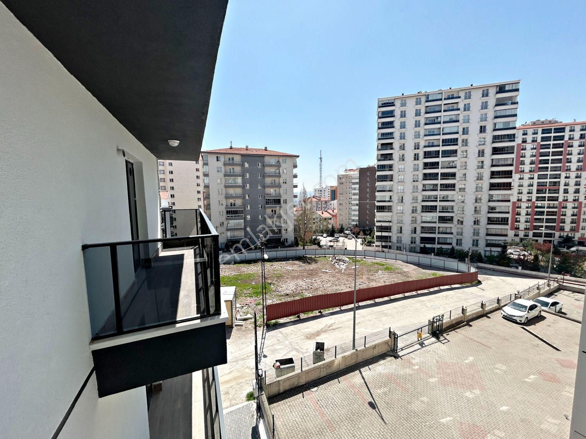 2+1 Sıfır Harika Lokasyonda Teras Balkonlu Asansörlü Daire! - Görsel 19