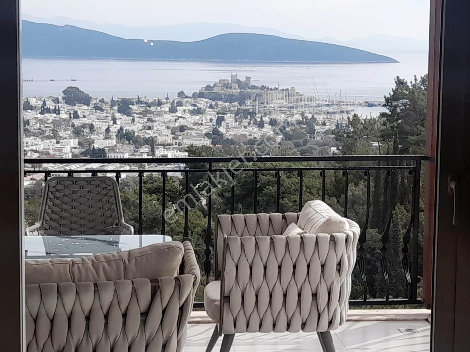 Bodrum Merkez Site İçi Full Deniz Manzaralı Satılık Üst Kat Daire - Görsel 2