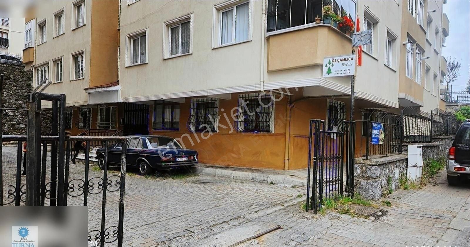 Satılık Öz Çamlıca Sitesi 3+1 Daire Çekmeköy