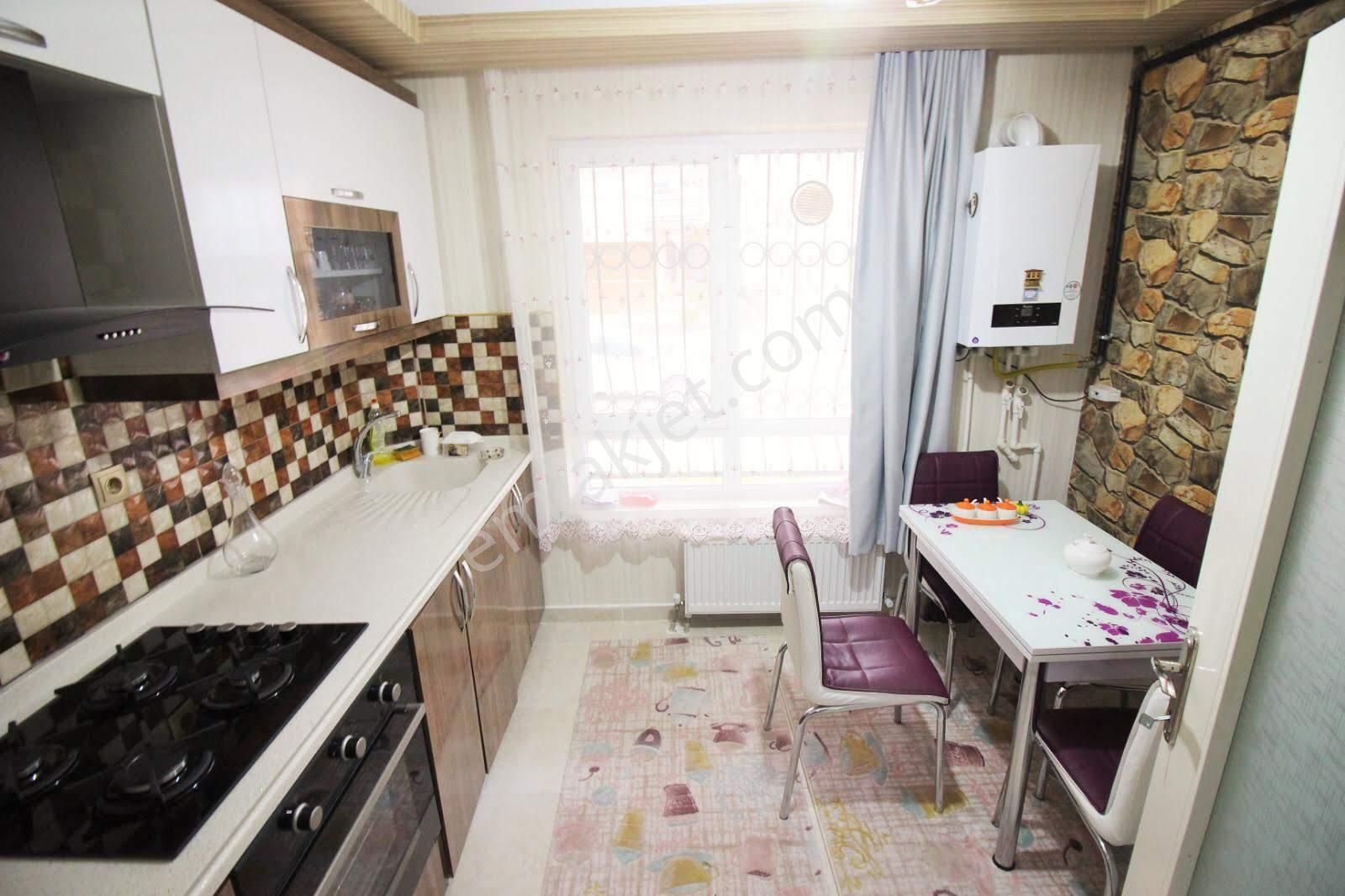 Keçiören Ataparkta Kök Tapu Yüksek Giriş 3+1 Altı Dam Daire Acil Satılık Daire