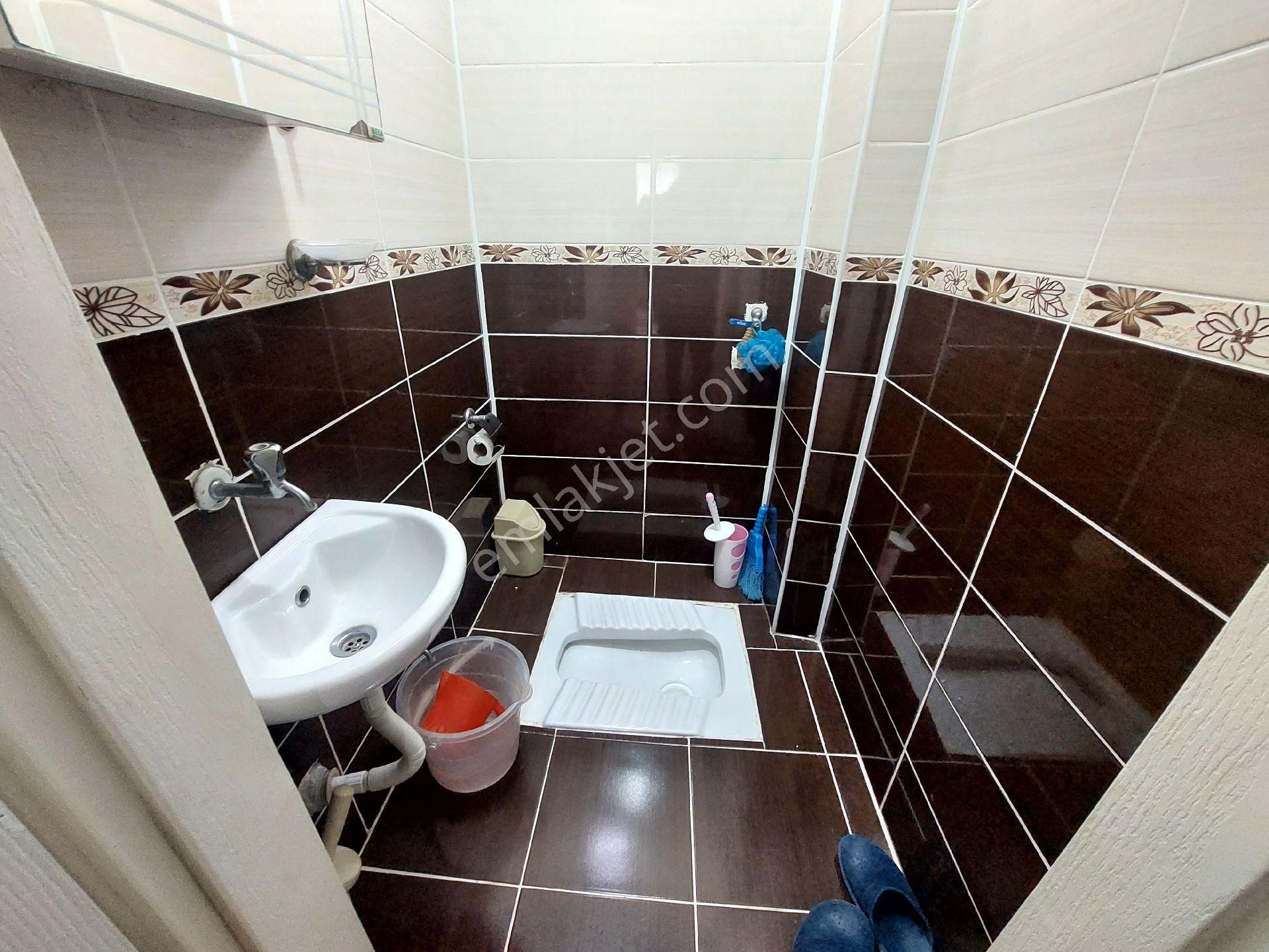 Gaziosmanpaşa Küçükköy De Satılık Daire Birinci Kat 3+1 135 M2 - Görsel 18