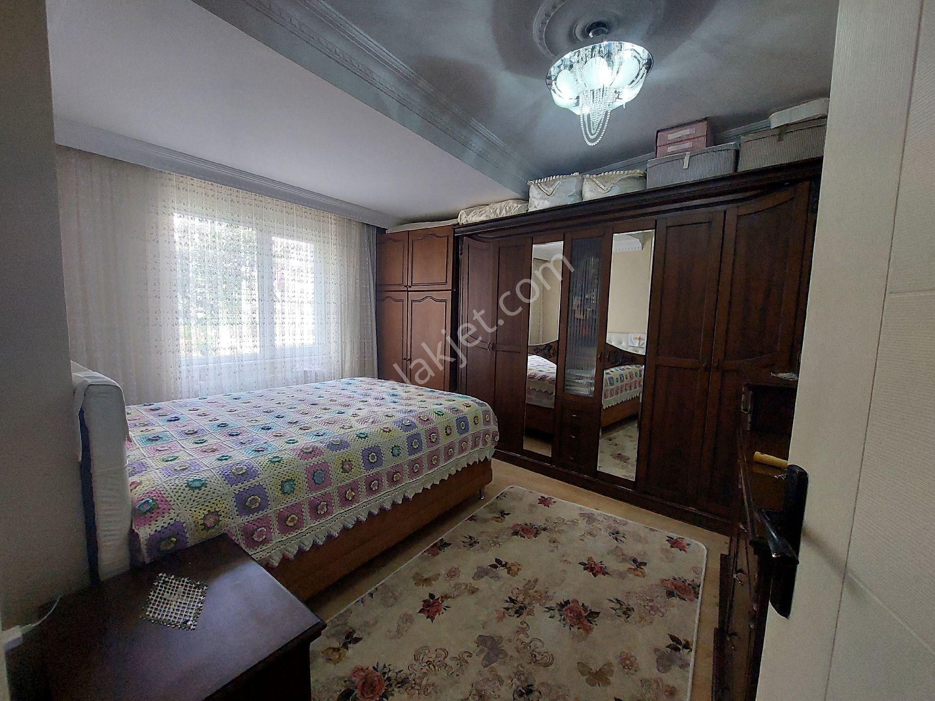 Gaziosmanpaşa Küçükköy De Satılık Daire Birinci Kat 3+1 135 M2 - Görsel 6