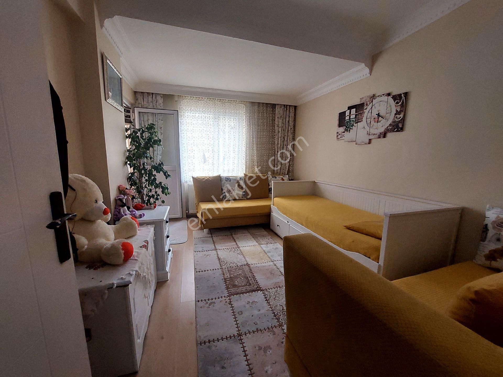 Gaziosmanpaşa Küçükköy De Satılık Daire Birinci Kat 3+1 135 M2 - Görsel 8