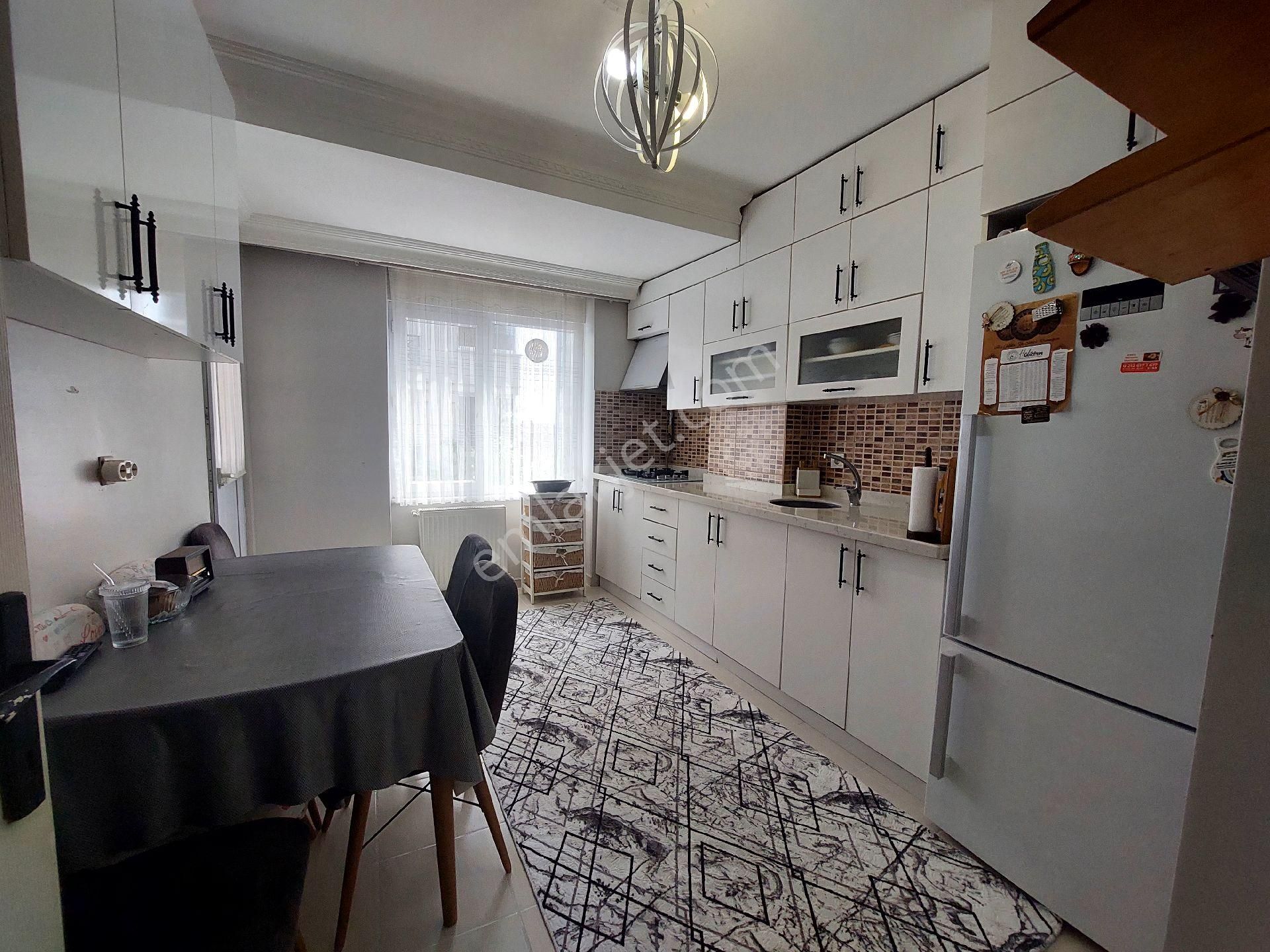 Gaziosmanpaşa Küçükköy De Satılık Daire Birinci Kat 3+1 135 M2 - Görsel 10