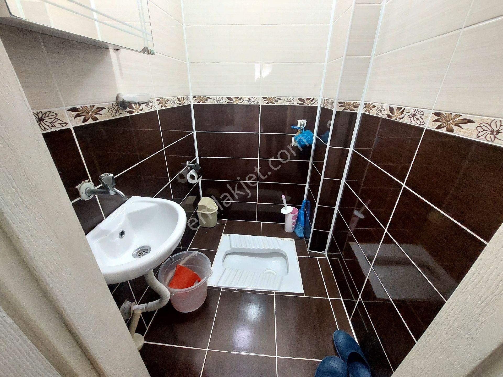 Gaziosmanpaşa Küçükköy De Satılık Daire Birinci Kat 3+1 135 M2 - Görsel 19