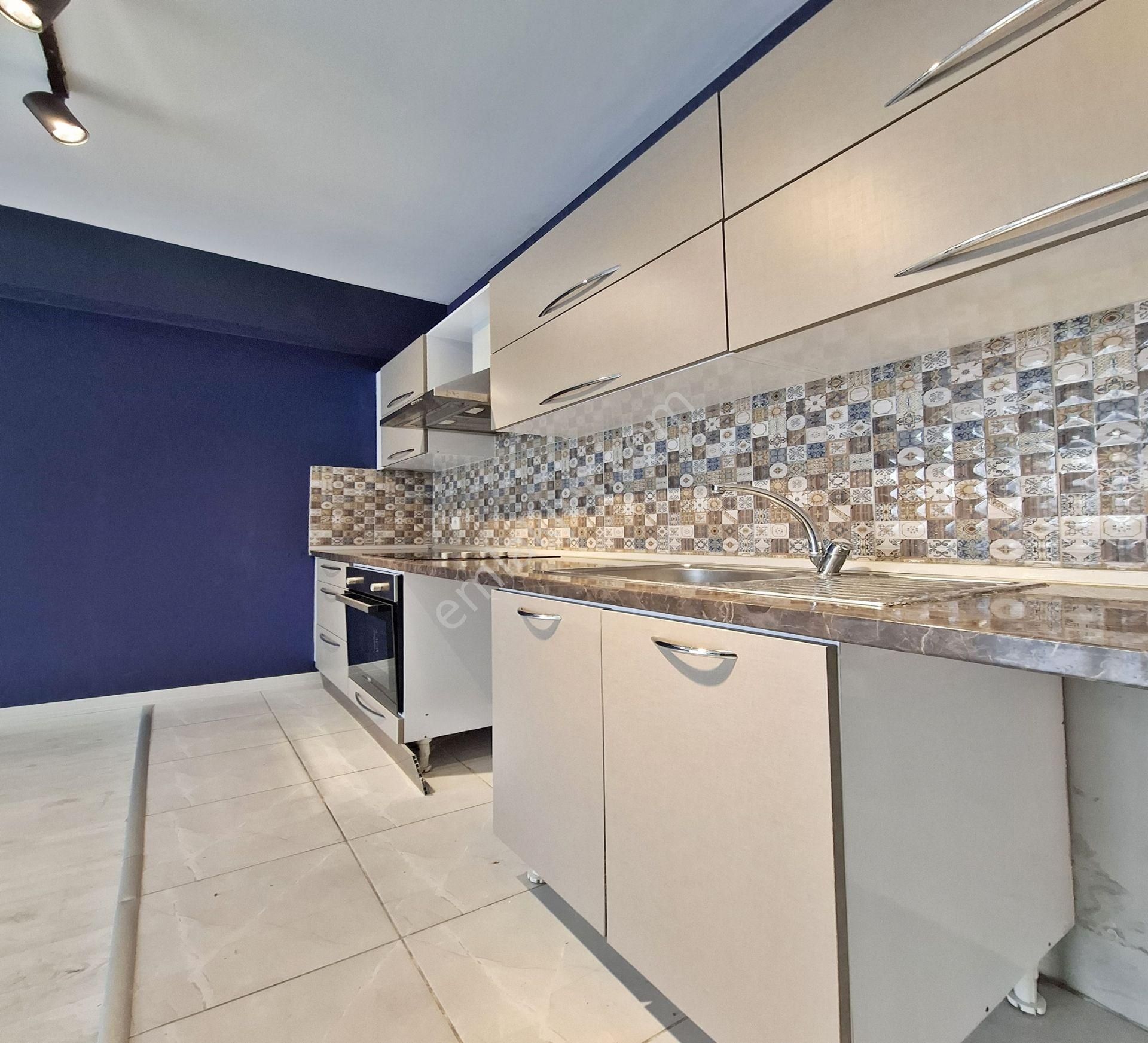 Cumhuriyet Metrobuse 2 Dk Mesafede Satılık Kaçırılmayacak Fırsat Daire - Görsel 6