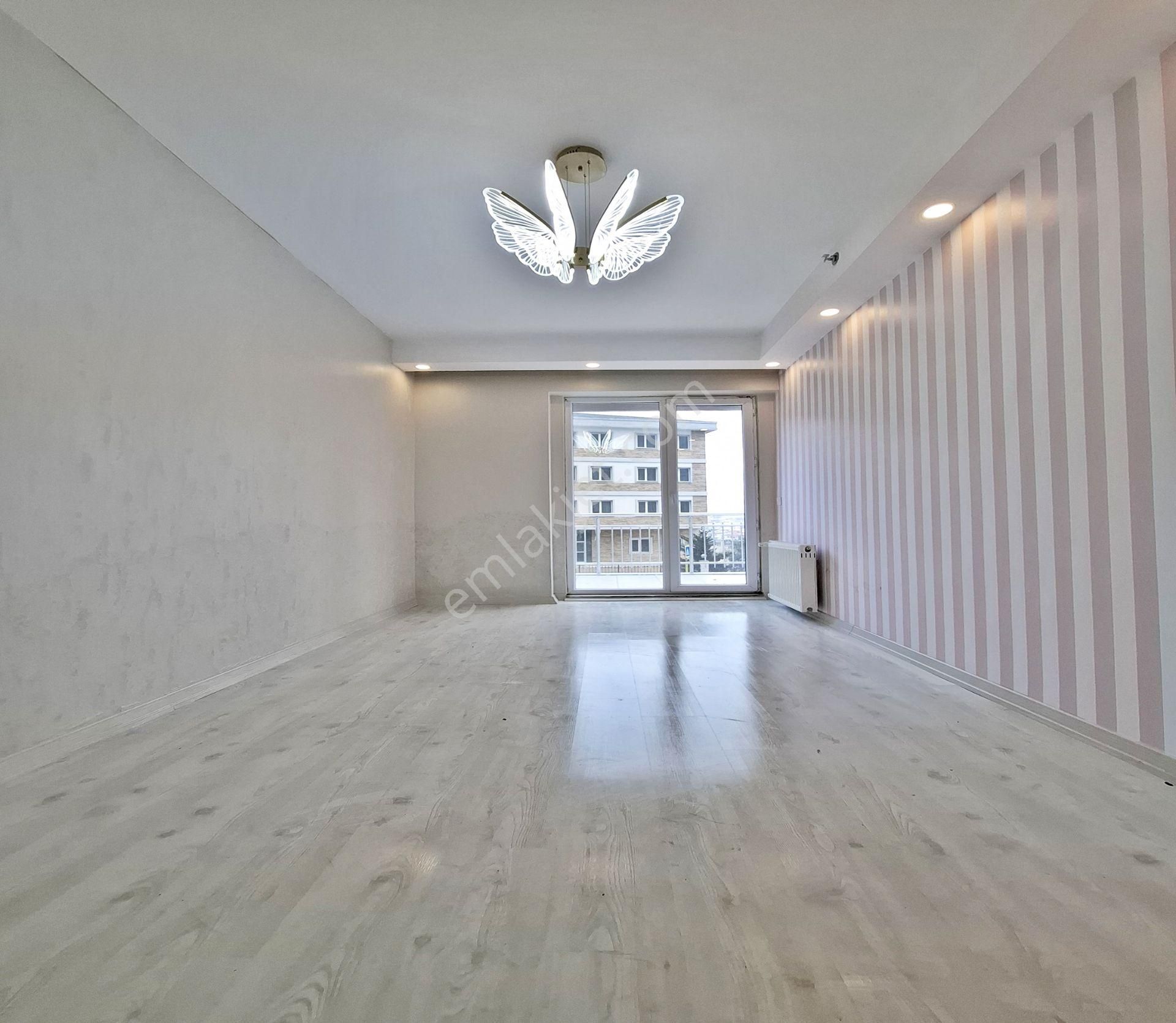 Cumhuriyet Metrobuse 2 Dk Mesafede Satılık Kaçırılmayacak Fırsat Daire - Görsel 14