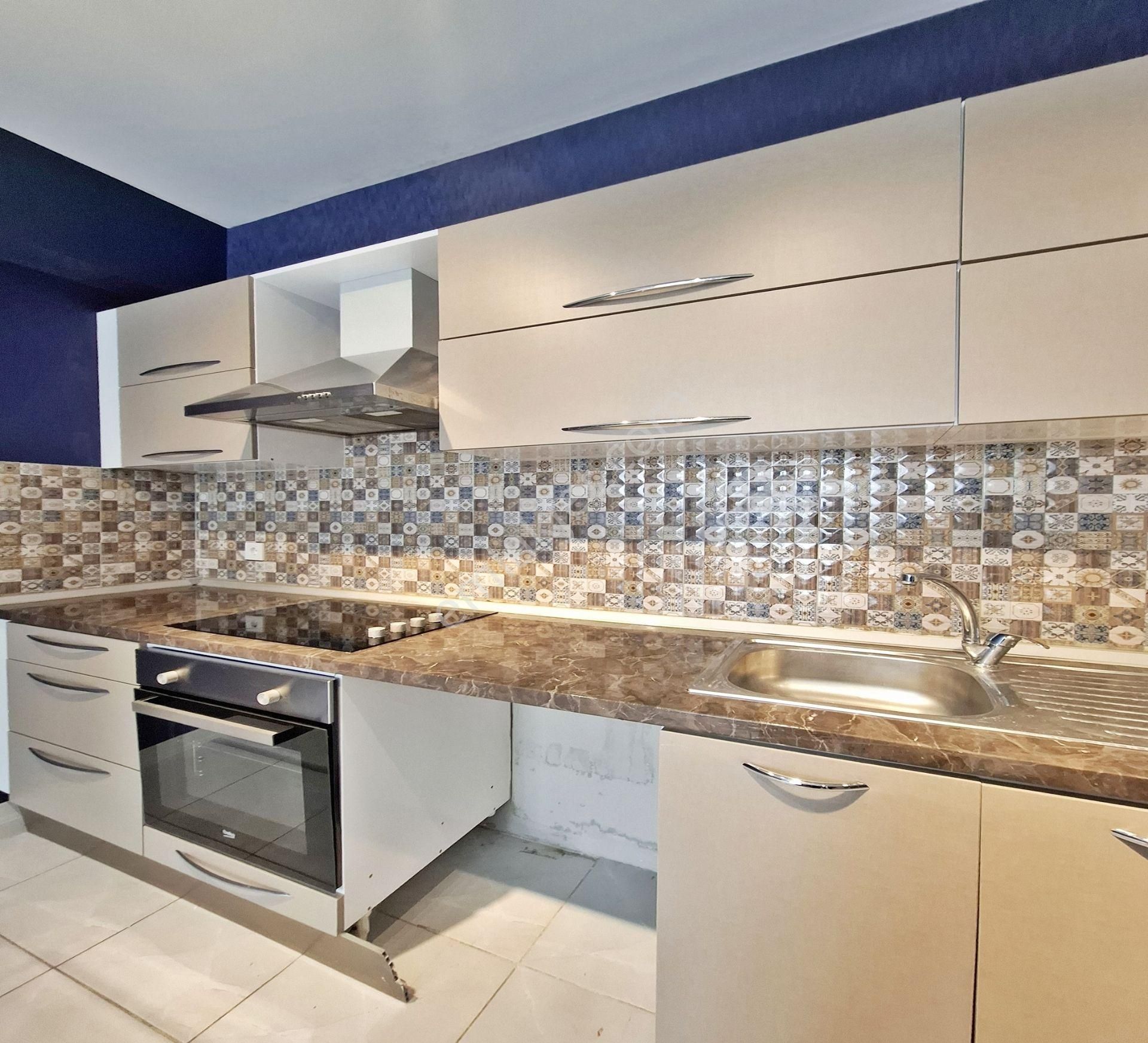 Cumhuriyet Metrobuse 2 Dk Mesafede Satılık Kaçırılmayacak Fırsat Daire - Görsel 4