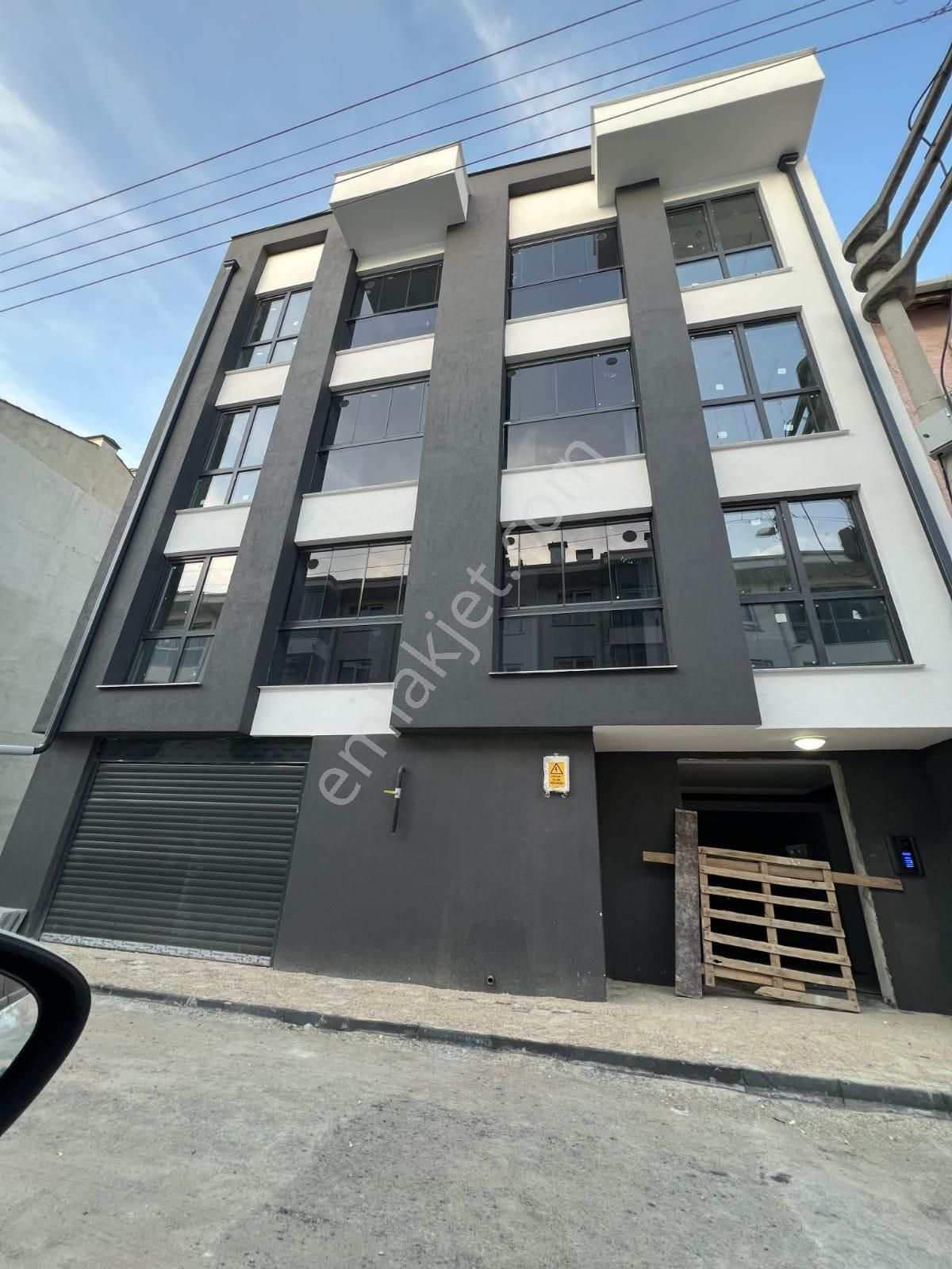 Recep Ümit'ten Çamlıca Mahallesi'nde Süper Lüks Yerden Isıtmalı Satılık 2+0 [sıfır] Daire