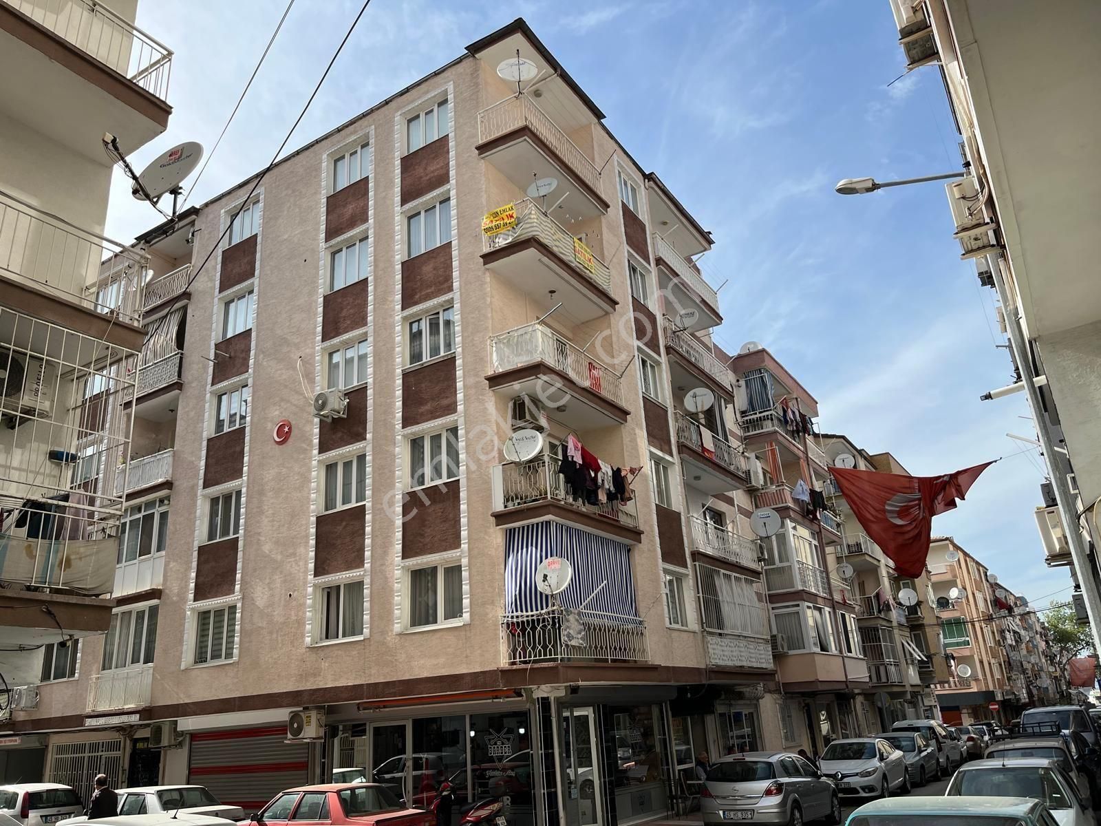 Uzun Emlak'tan Arda Mahallesinde Cafe Sera Civarı 2+1 Daire