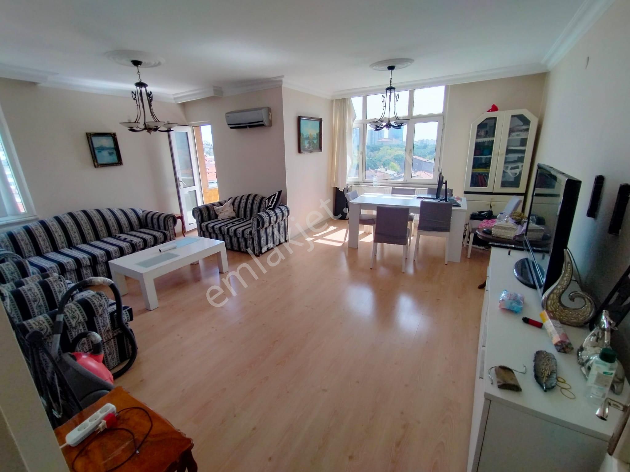 Ataşehir İçerenköy De 3+1 Eşyalı Daire,​