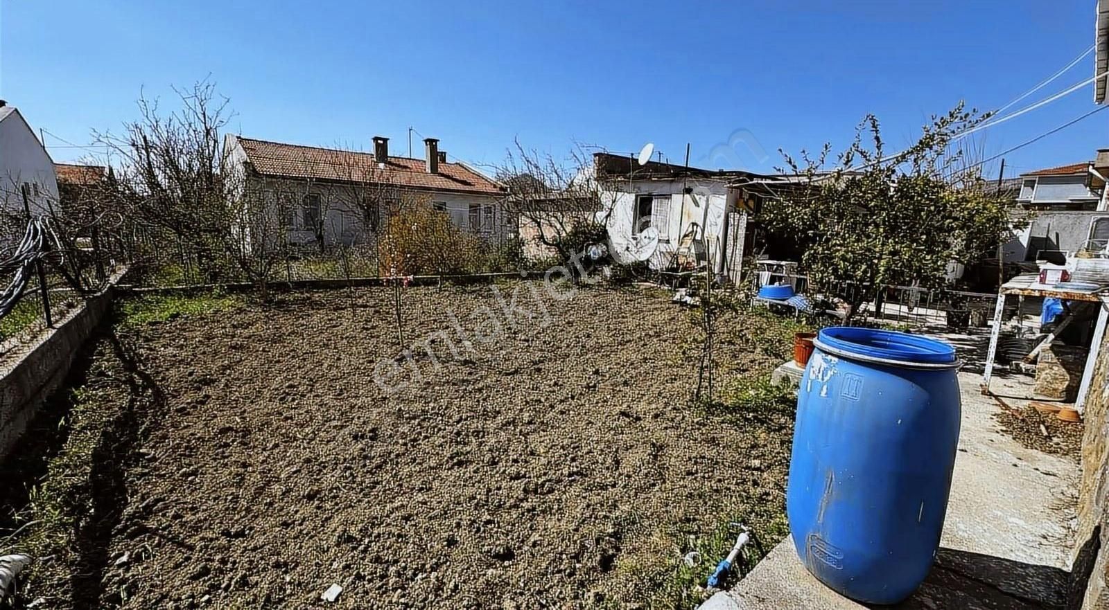 4+1ve İçinde 2+1daire Olmak Üzere Arsamızın İçinde 2 Evi - Görsel 3