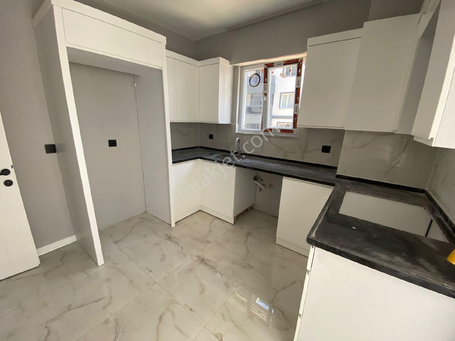 Şahincilide Site İçinde 110m2 2+1 Ebeveyn Banyolu Satılık Daire