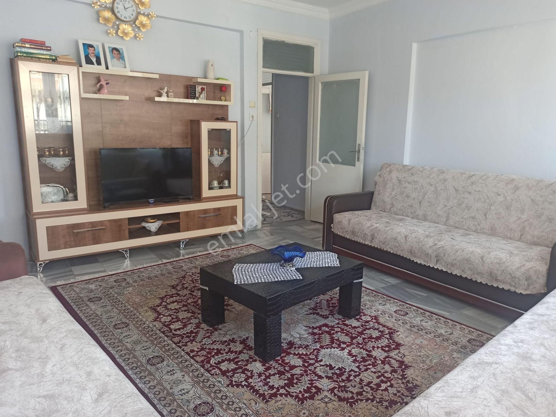 Fiyatı İndirdik...menemen Çarşıda 3+1 (110 M2) Satılık Daire