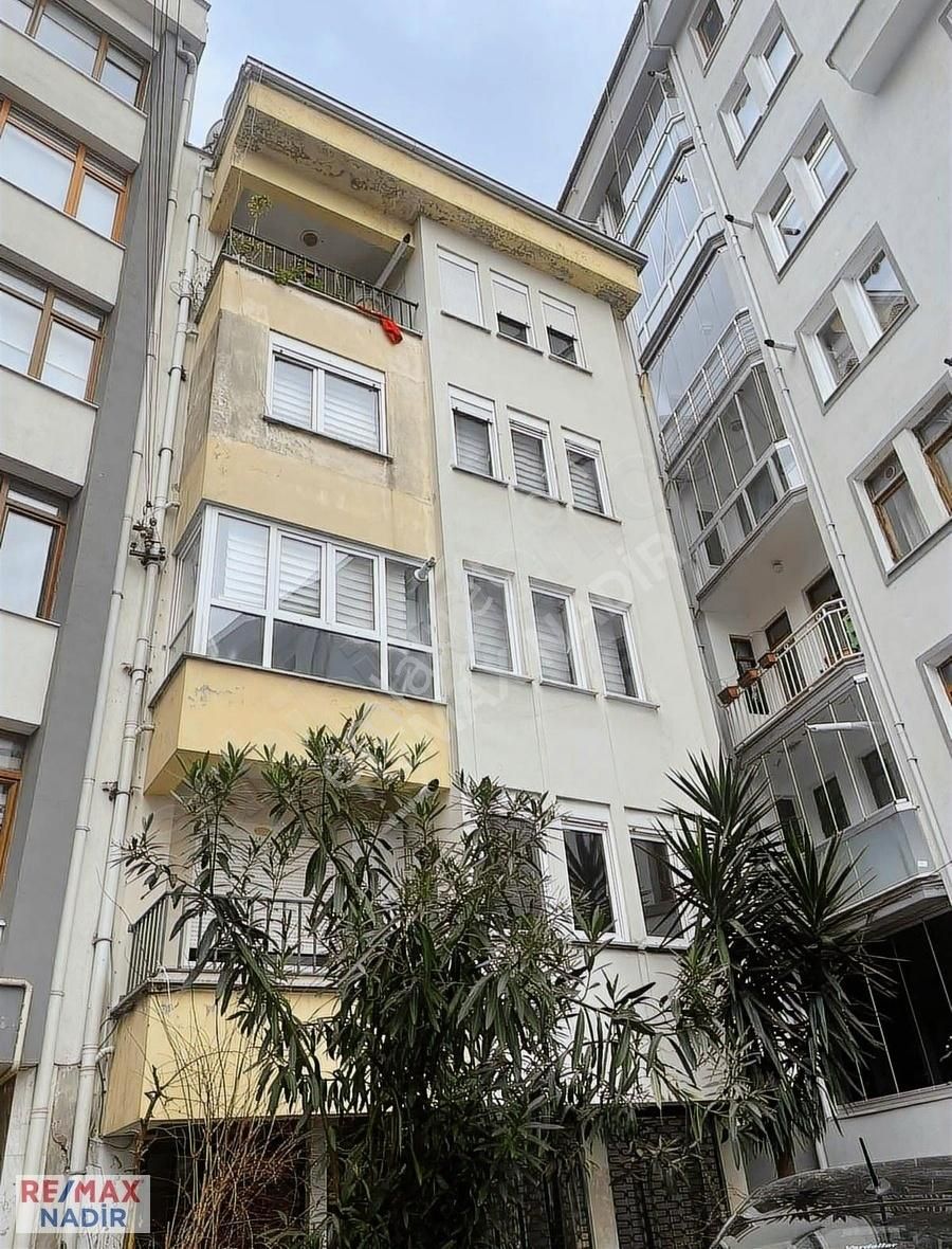 Remax Kale Mahallesinde Ferah Deniz Manzaralı 4+1 Dubleks Daire