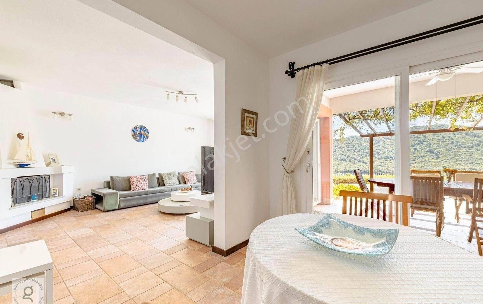 Bodrum Adabükü'nde Denize En Ön Sıra  Manzaralı Müstakil Villa - Görsel 27