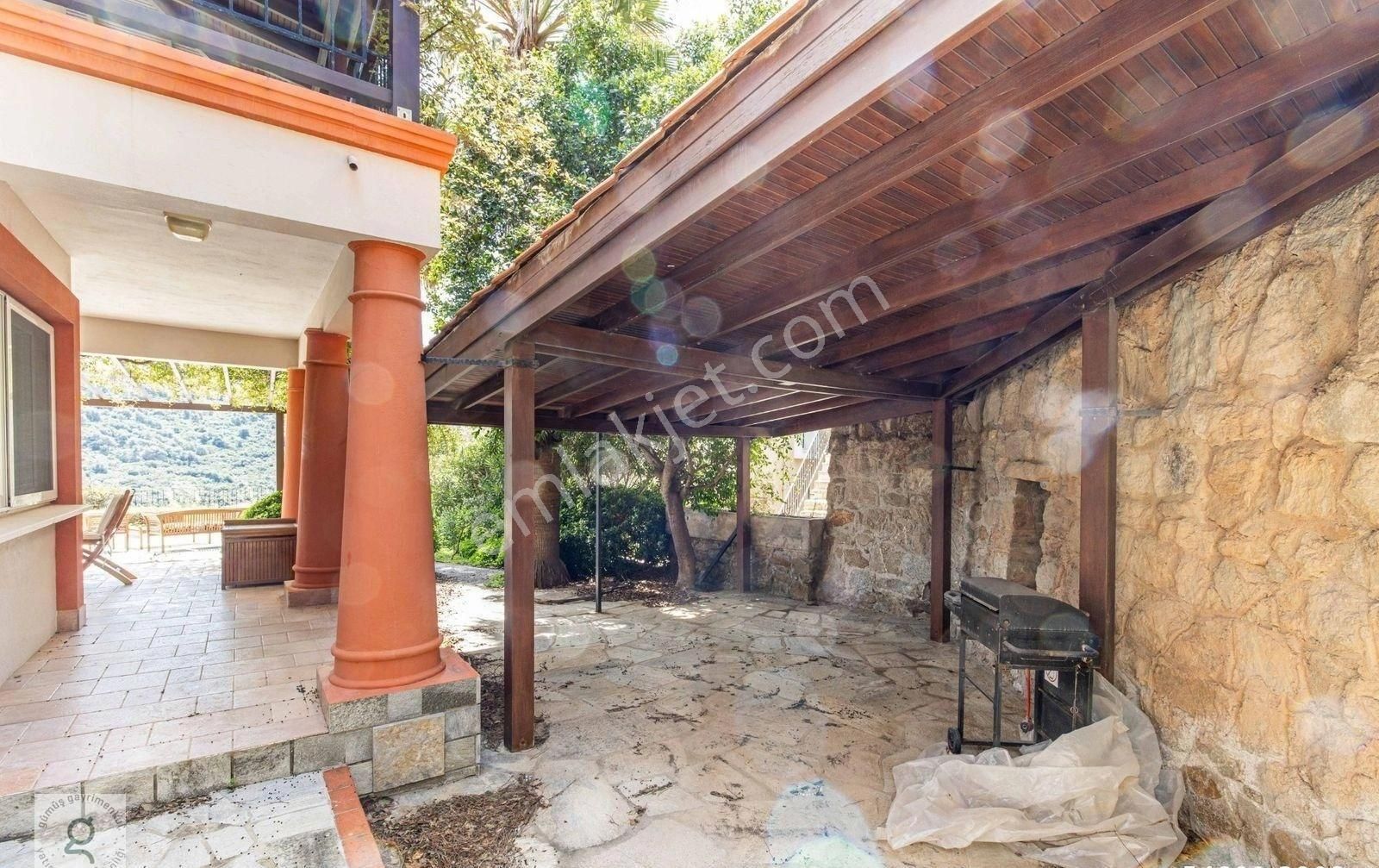 Bodrum Adabükü'nde Denize En Ön Sıra  Manzaralı Müstakil Villa - Görsel 20