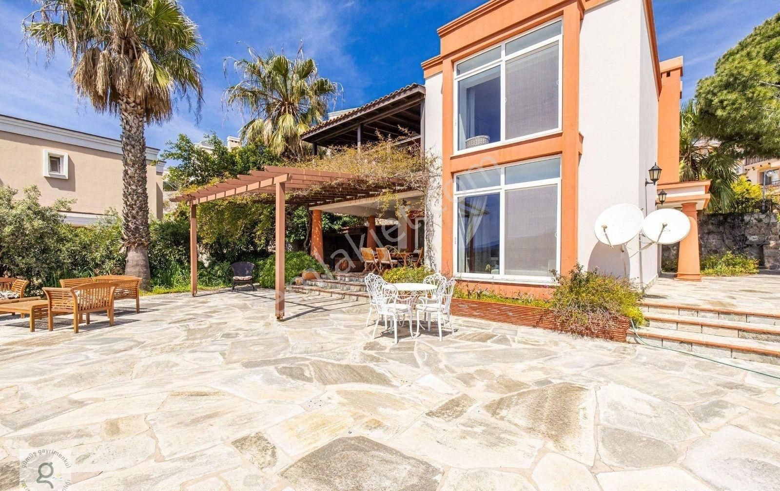 Bodrum Adabükü'nde Denize En Ön Sıra  Manzaralı Müstakil Villa - Görsel 28