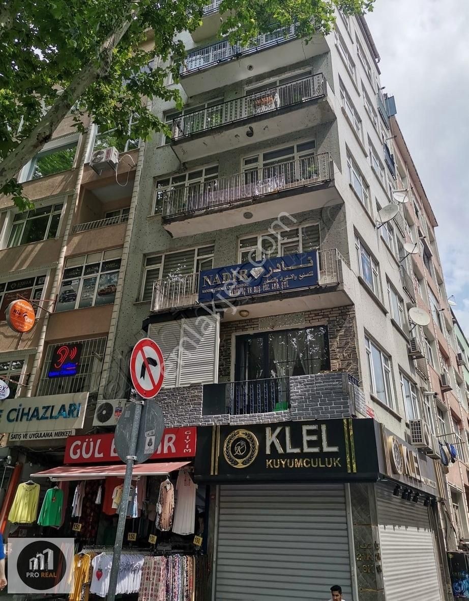 Fındıkzade Tramvay Cadde Üstünde Satılık 1+1 Daire