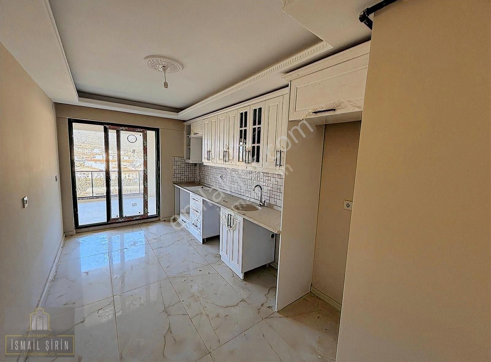 Hisartepe Umurbey Yolu Girşinde Harika Manzaralı Sıfır 3+1 Daire - Görsel 25