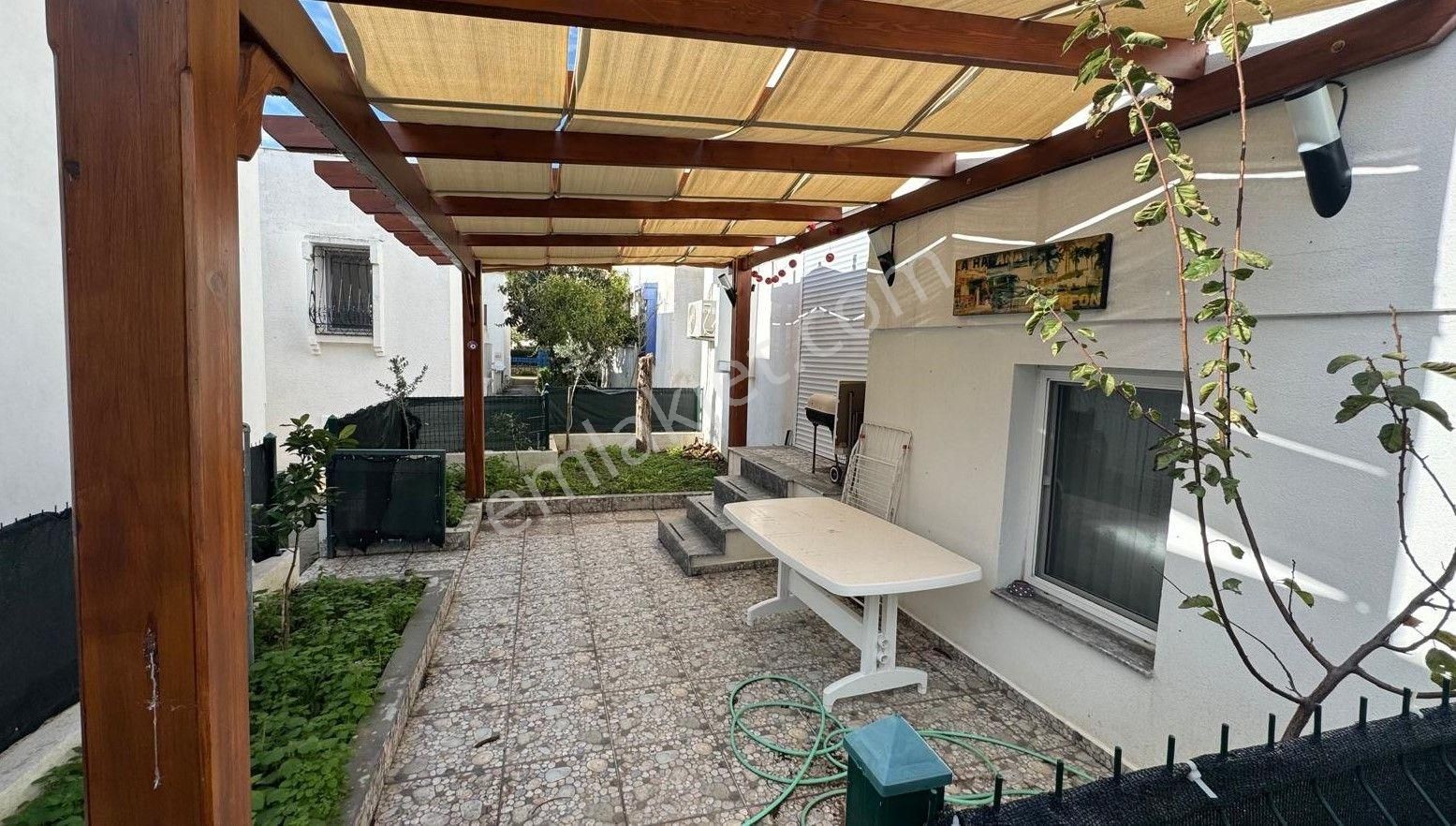 Bodrum Bankev Sitesinde Bahçeli Ful Tadilatlı 3+1 Dubleks Daire - Görsel 3