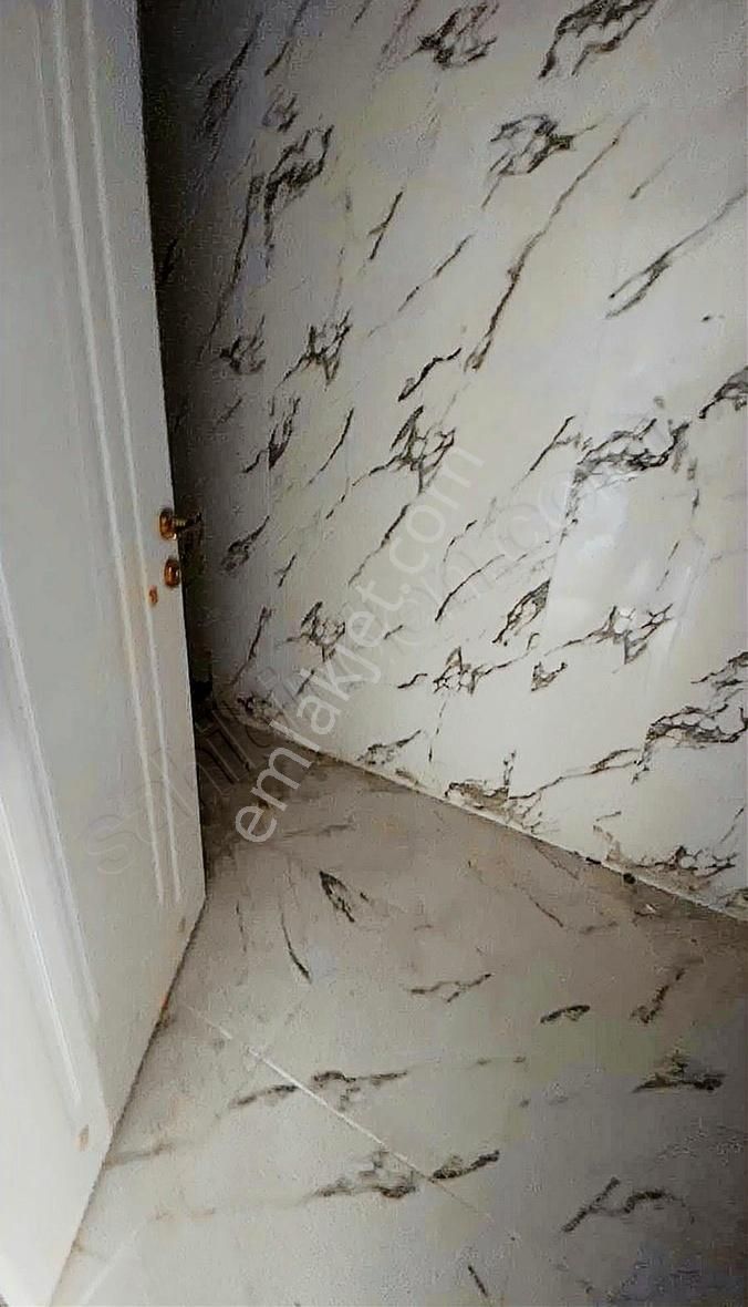 Acil Satılık 2 + 1 Daire Yenişehir Mahallesi