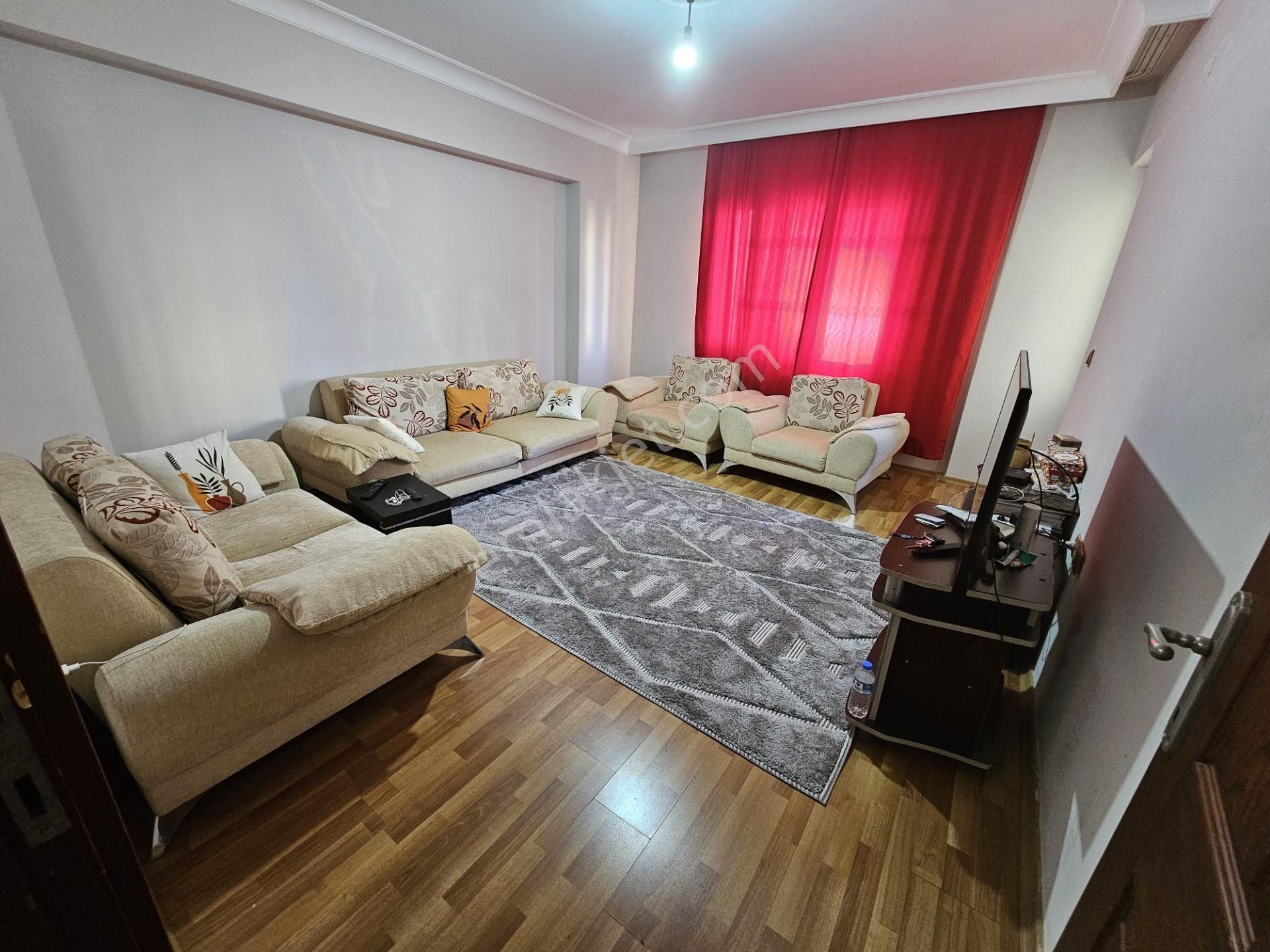 Tekel Kavşağı Civarı Metropol 3'te 4+1 Satılık Daire