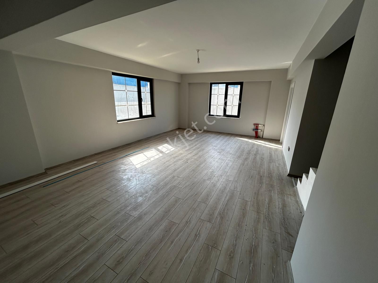 Turyap'tan Çiftlikköy M.akifte Deniz Manzaralı Dubleks Daire - Görsel 22